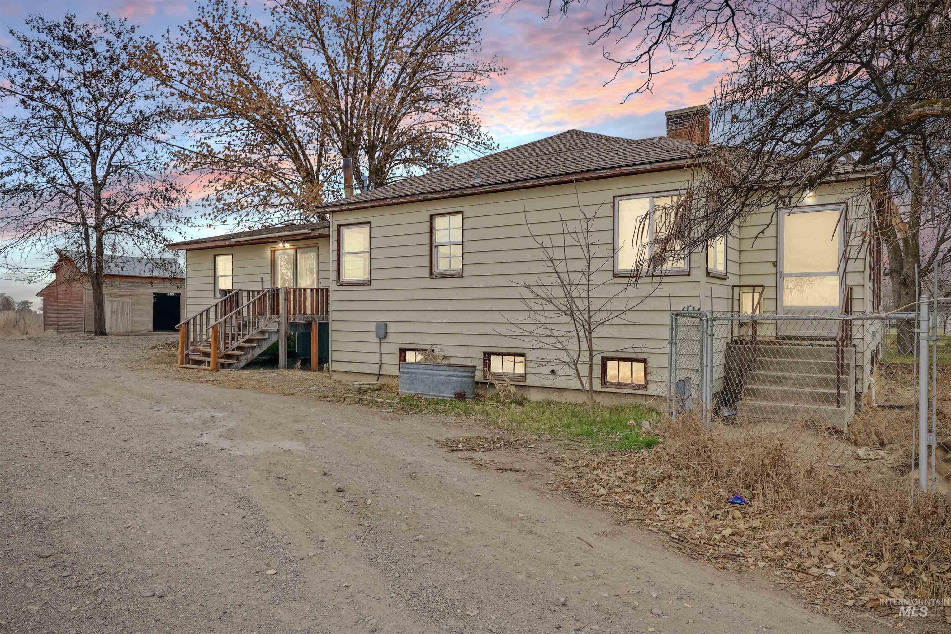 136 S 100 W Property Photo 6