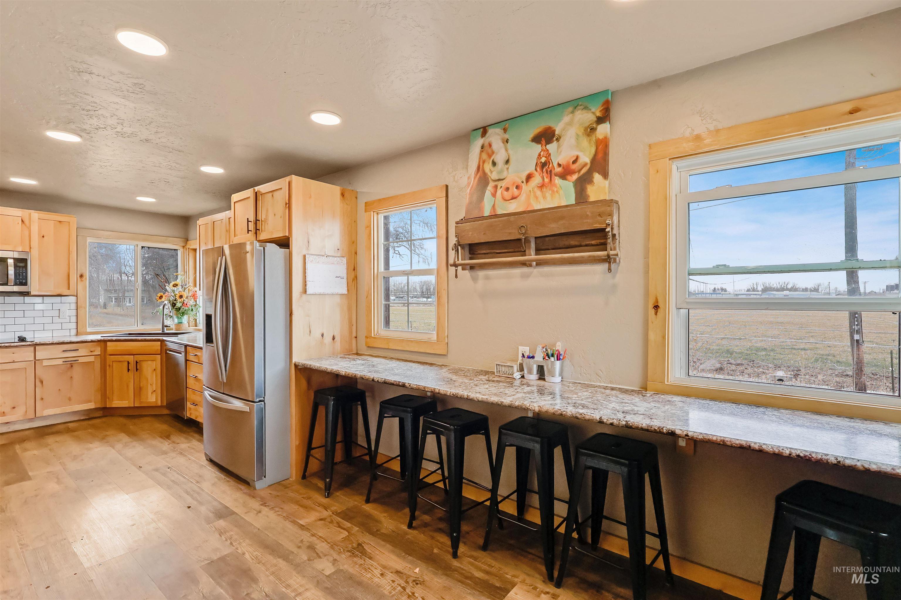 136 S 100 W Property Photo 8