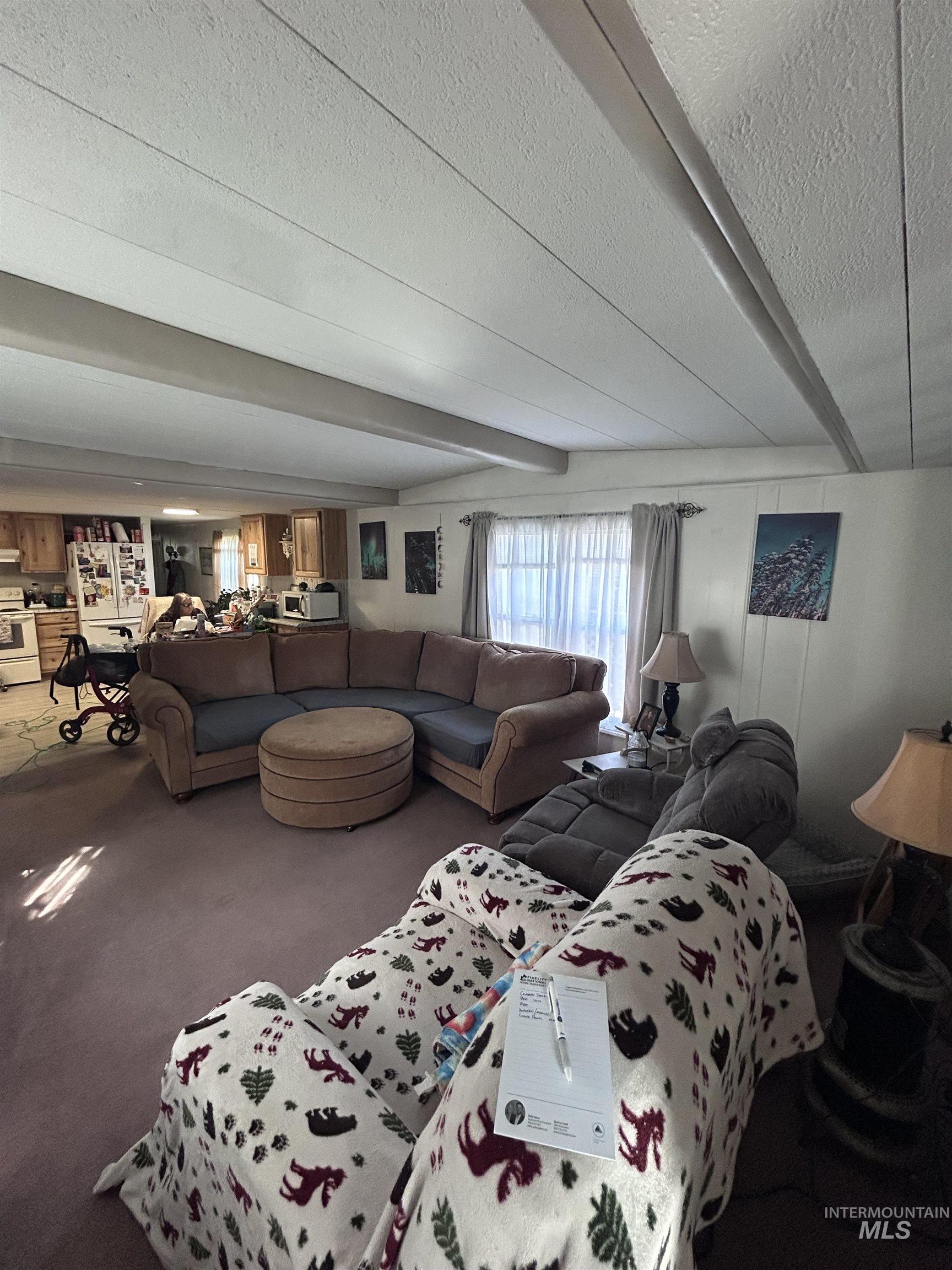2205 E Linden St Property Photo 10