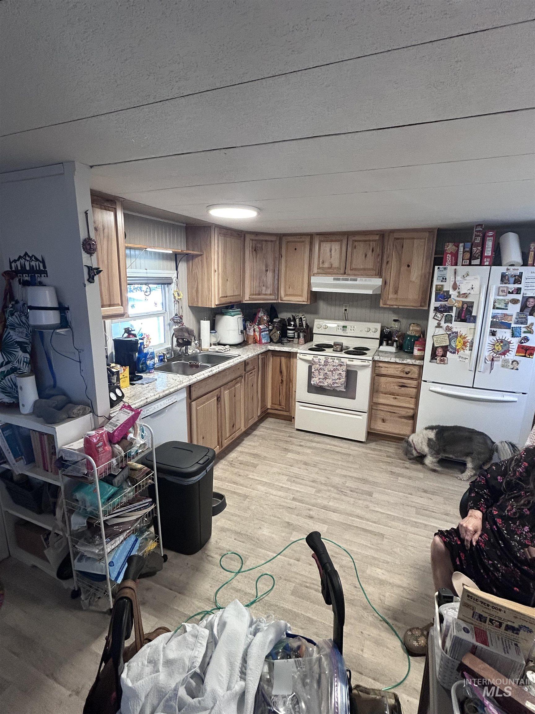 2205 E Linden St Property Photo 12