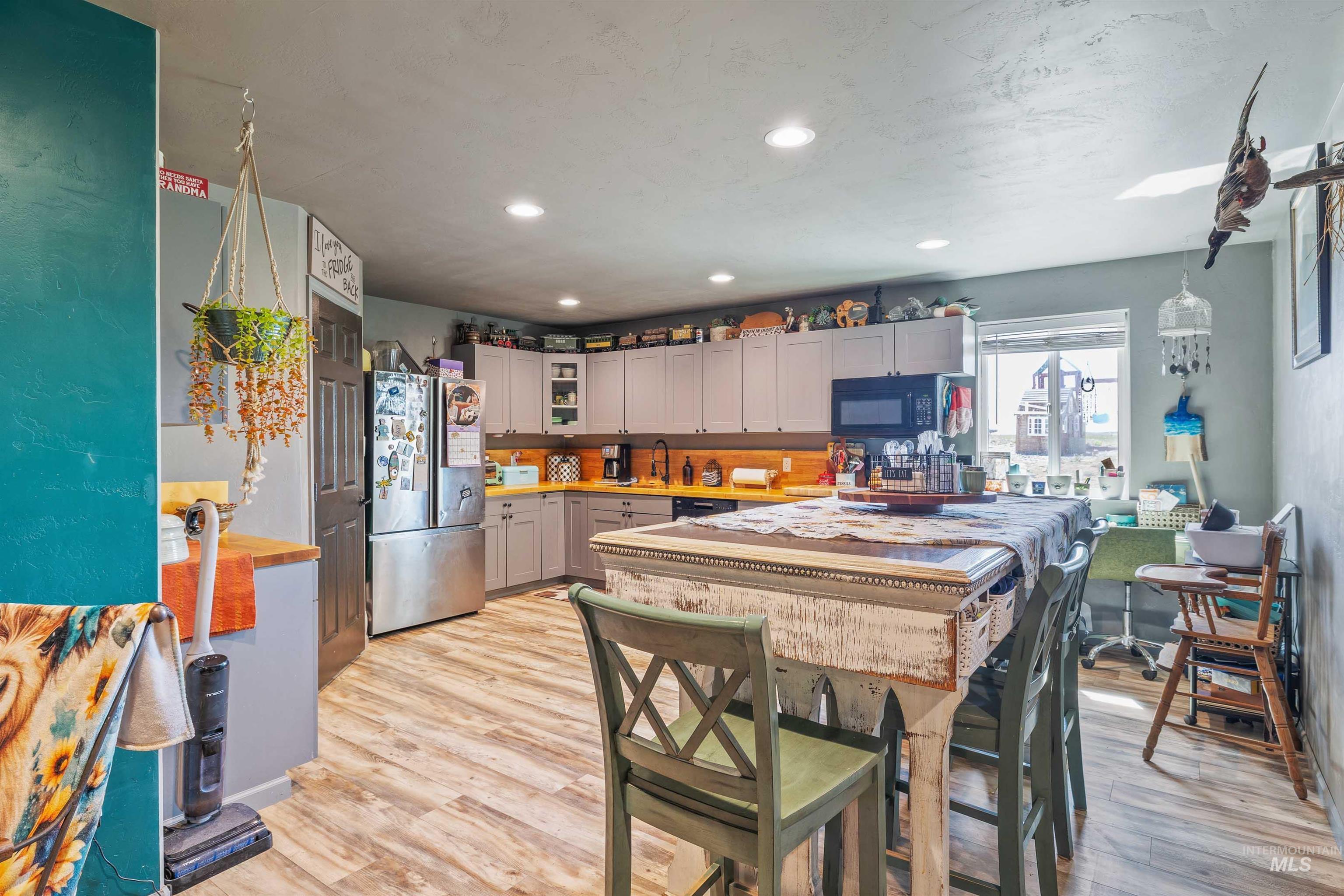 963 N 1250 E Property Photo 24