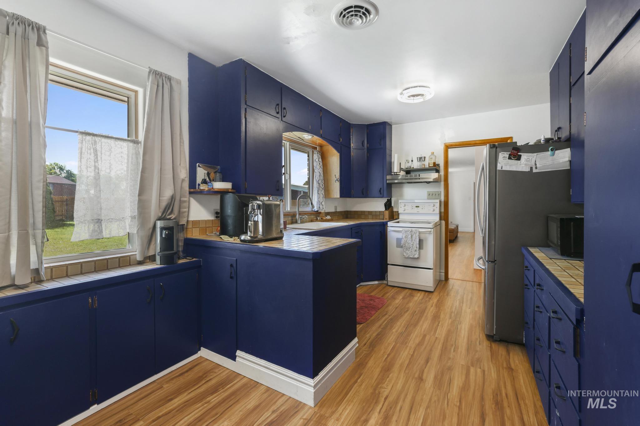 416 Main St. Property Photo 5