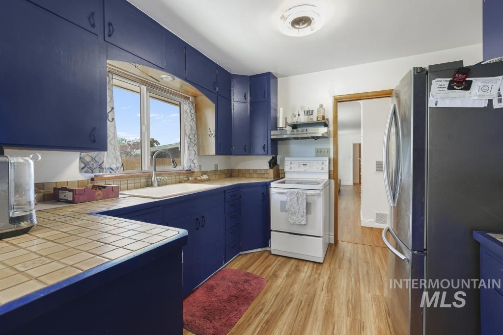 416 Main St. Property Photo 7