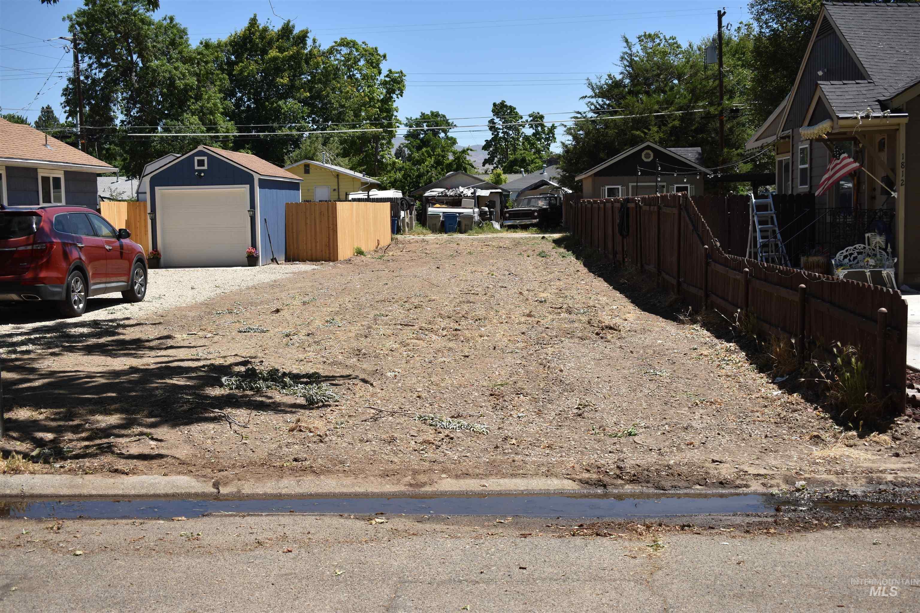 1810 S Hervey Property Photo 1
