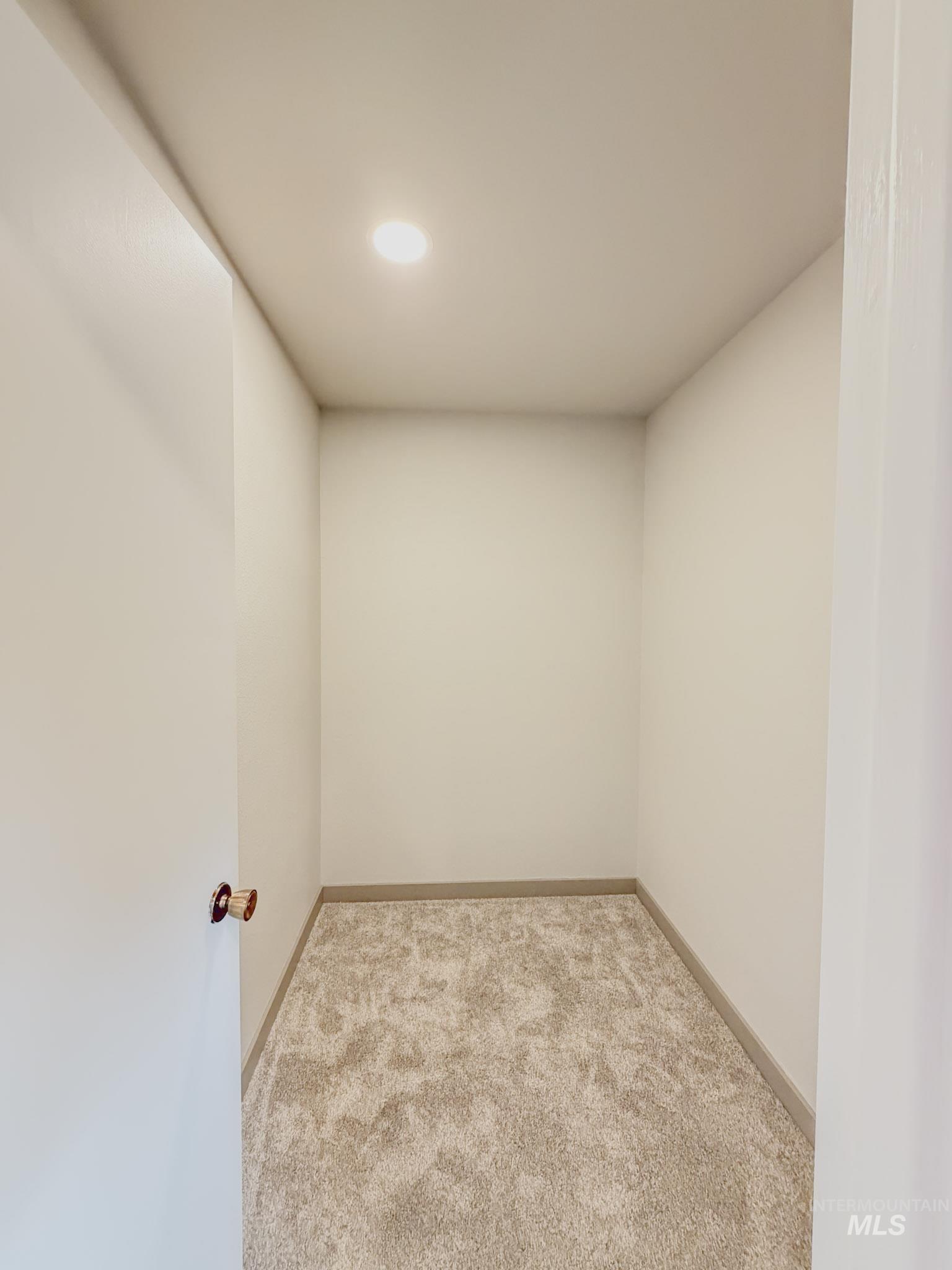 12470 Vista Avenue Property Photo 16