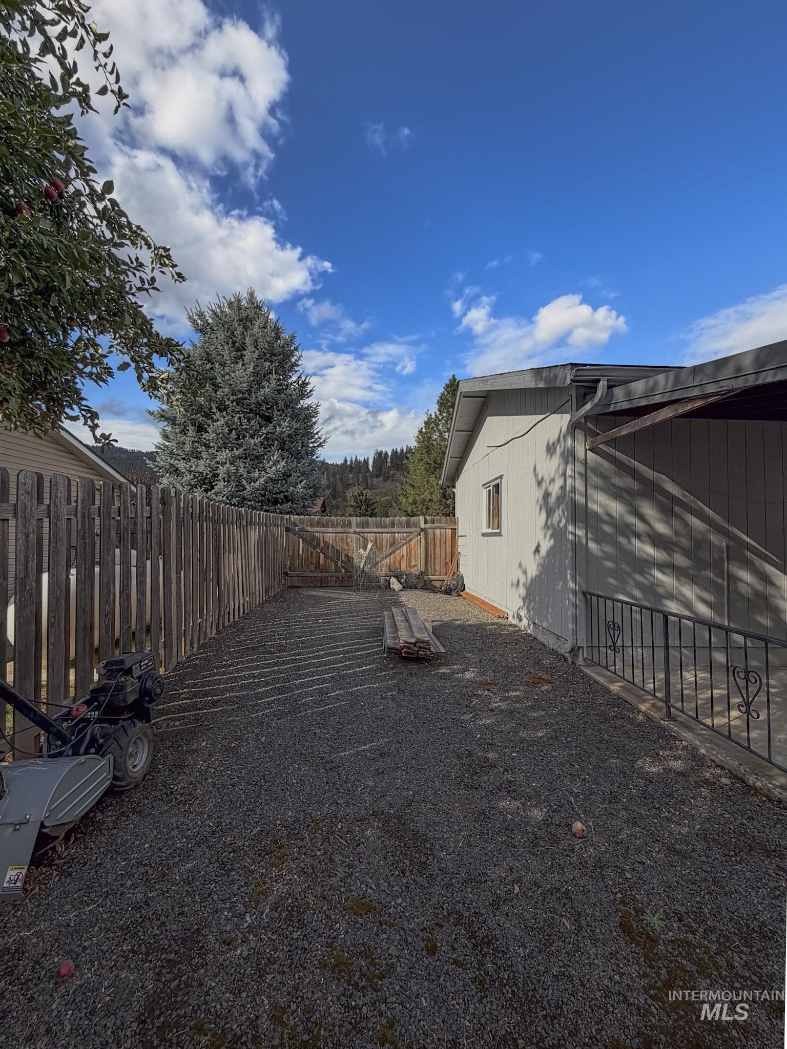 12470 Vista Avenue Property Photo 34