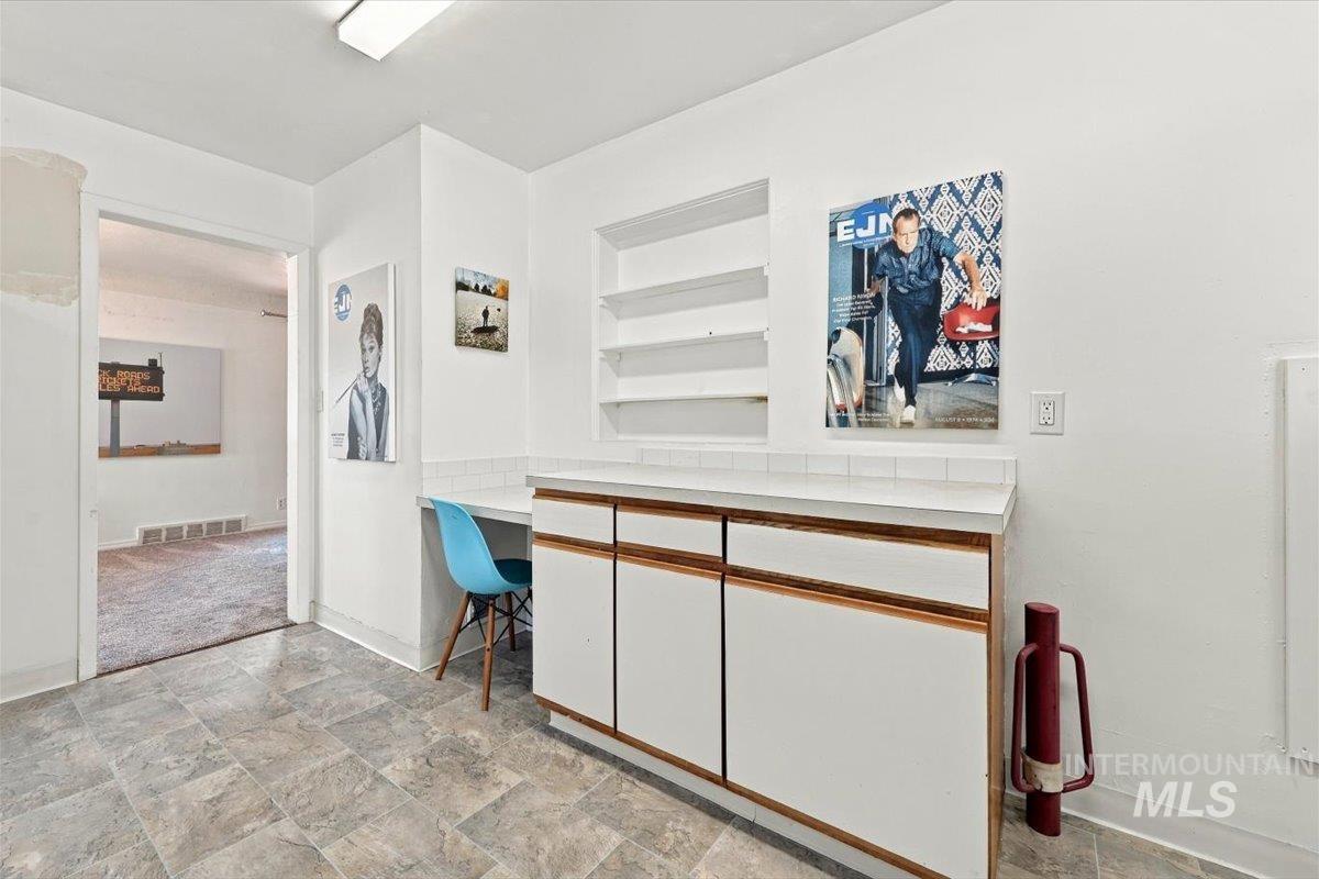 8111 W King St Property Photo 8