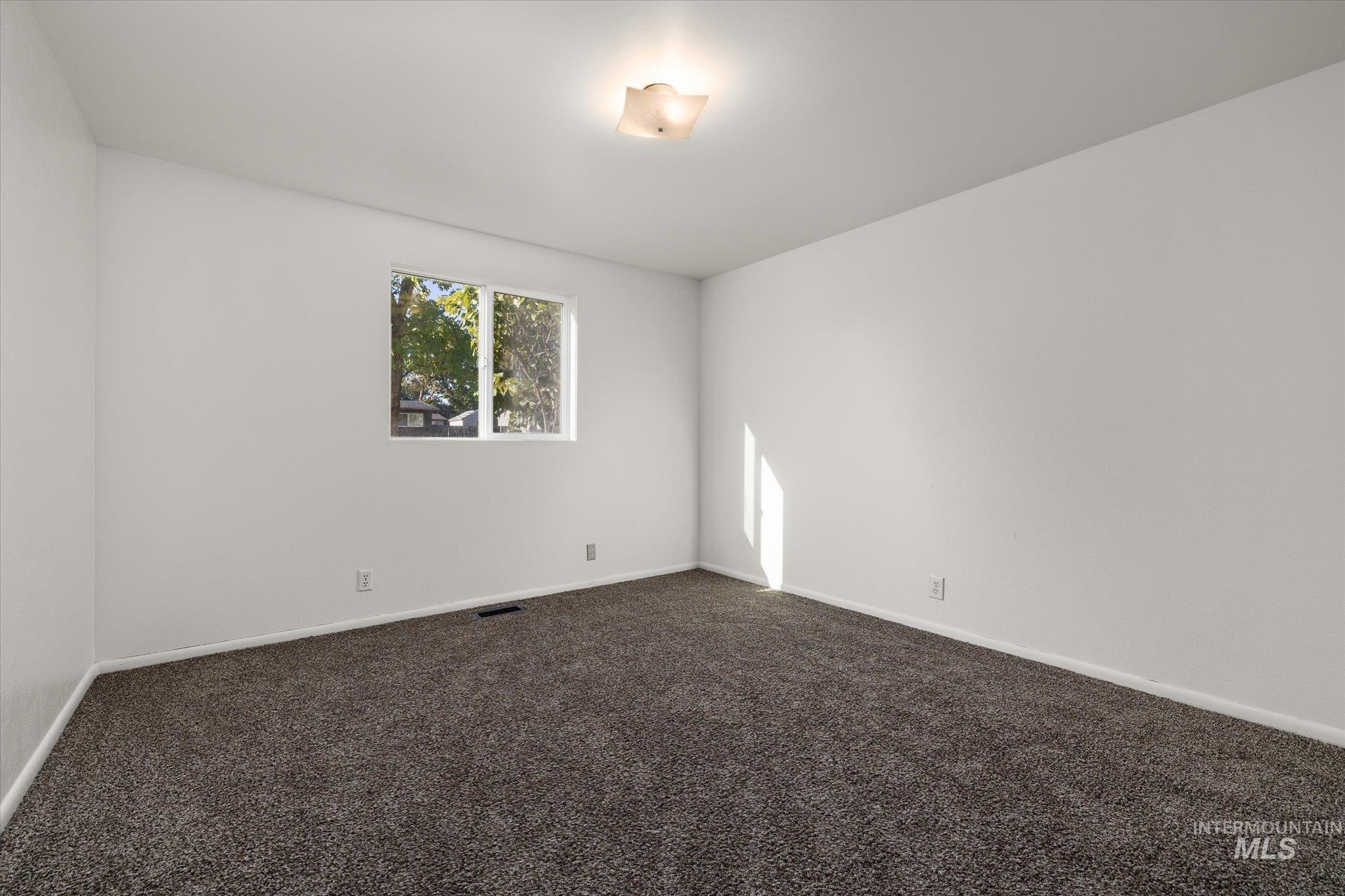 606 W Lawndale Dr Property Photo 21