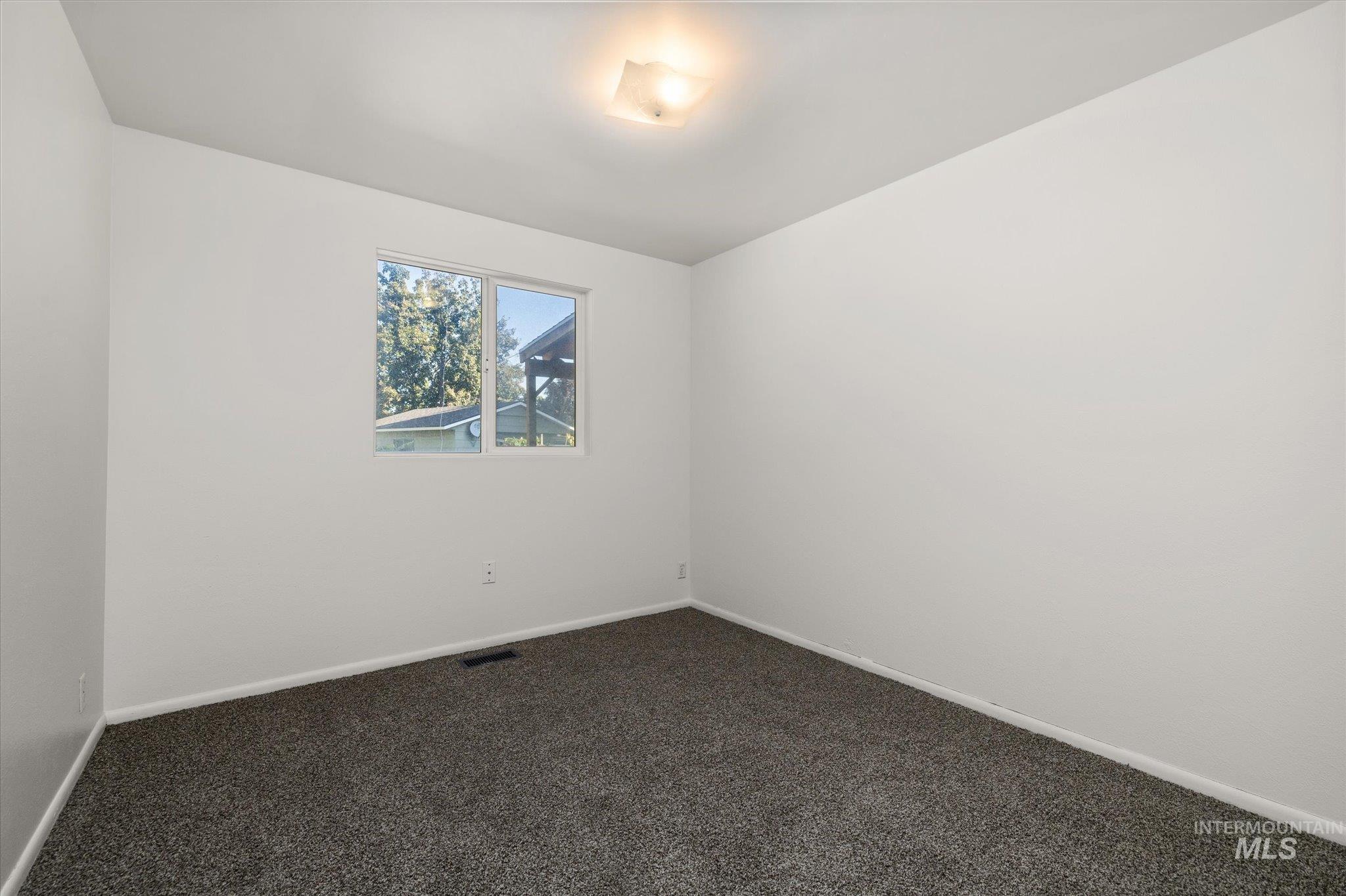 606 W Lawndale Dr Property Photo 26