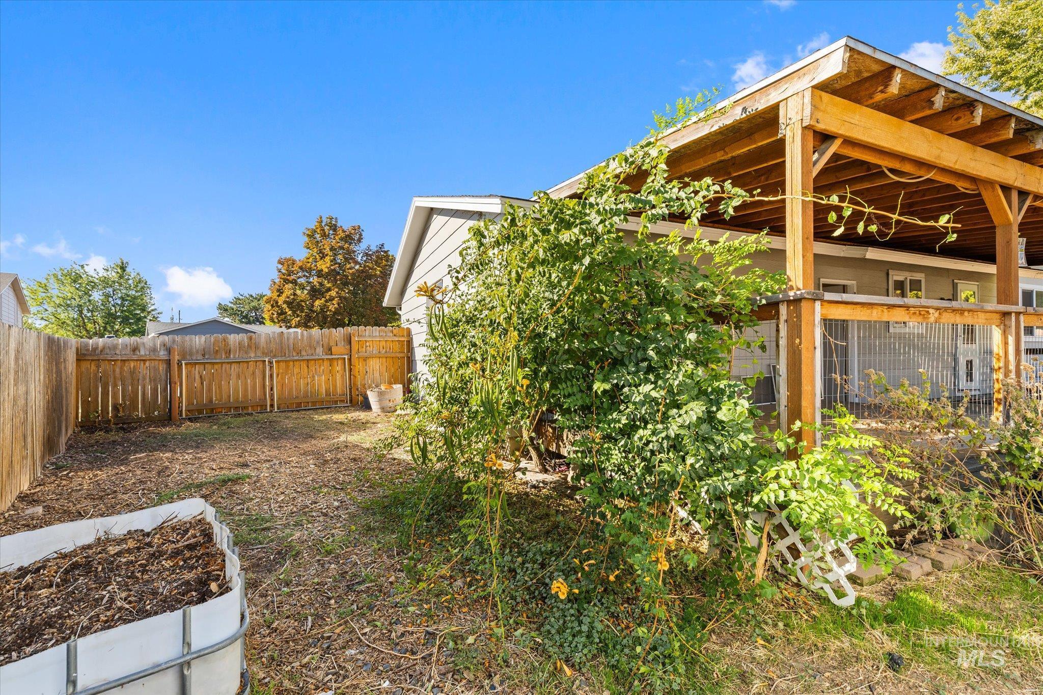 606 W Lawndale Dr Property Photo 35