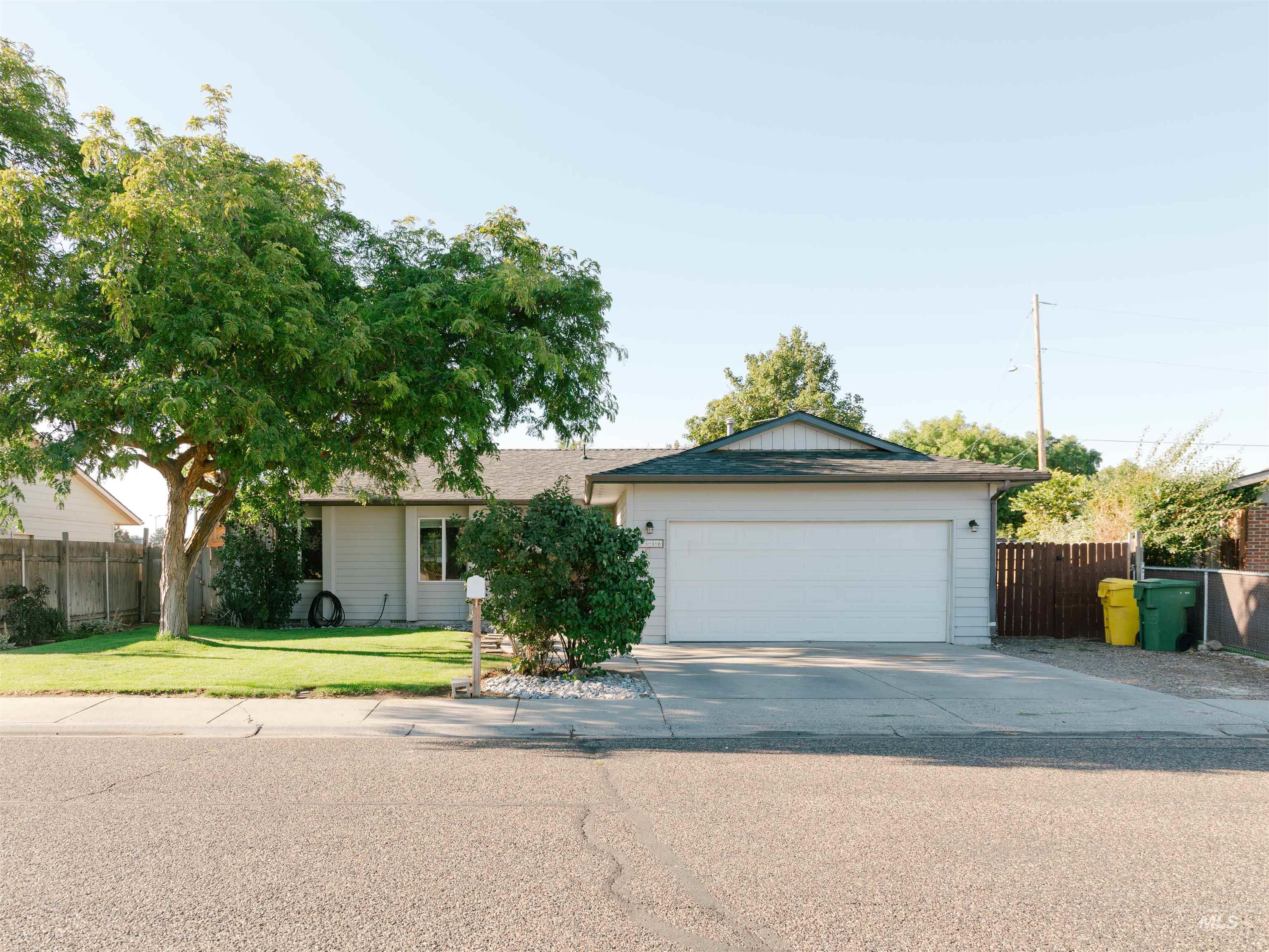 2556 Sw 2nd Avenue Property Photo 1