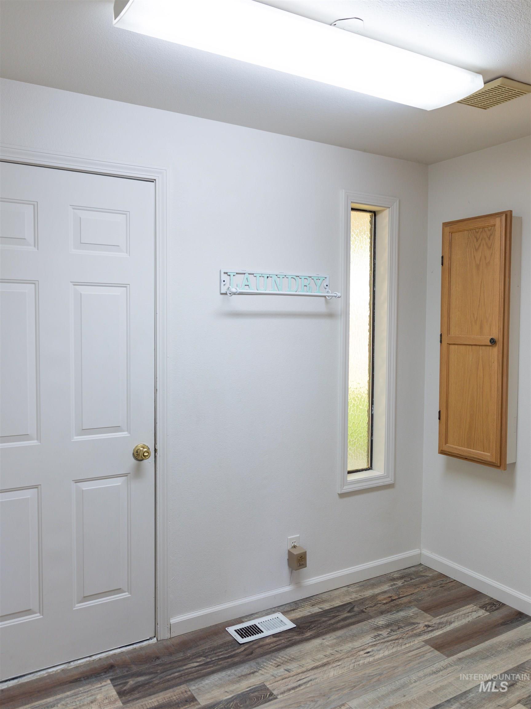 2556 Sw 2nd Avenue Property Photo 9