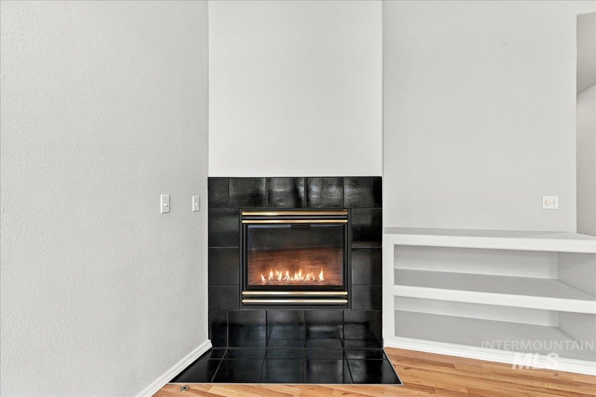 2127 S Whisper Cove Property Photo 6