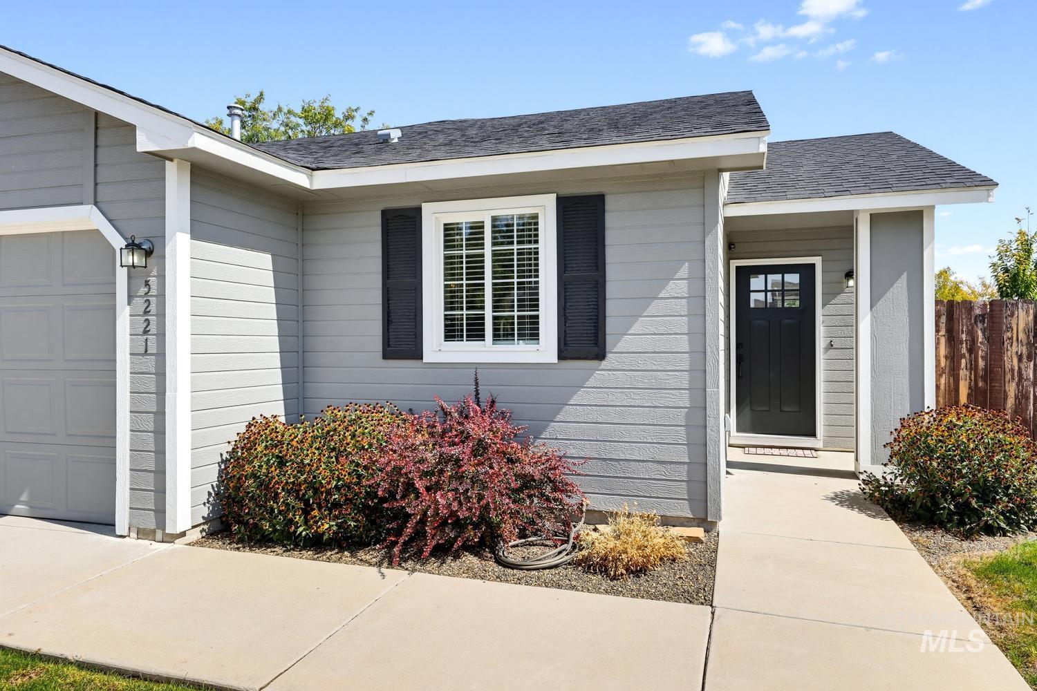 5221 Lockwood Property Photo 3