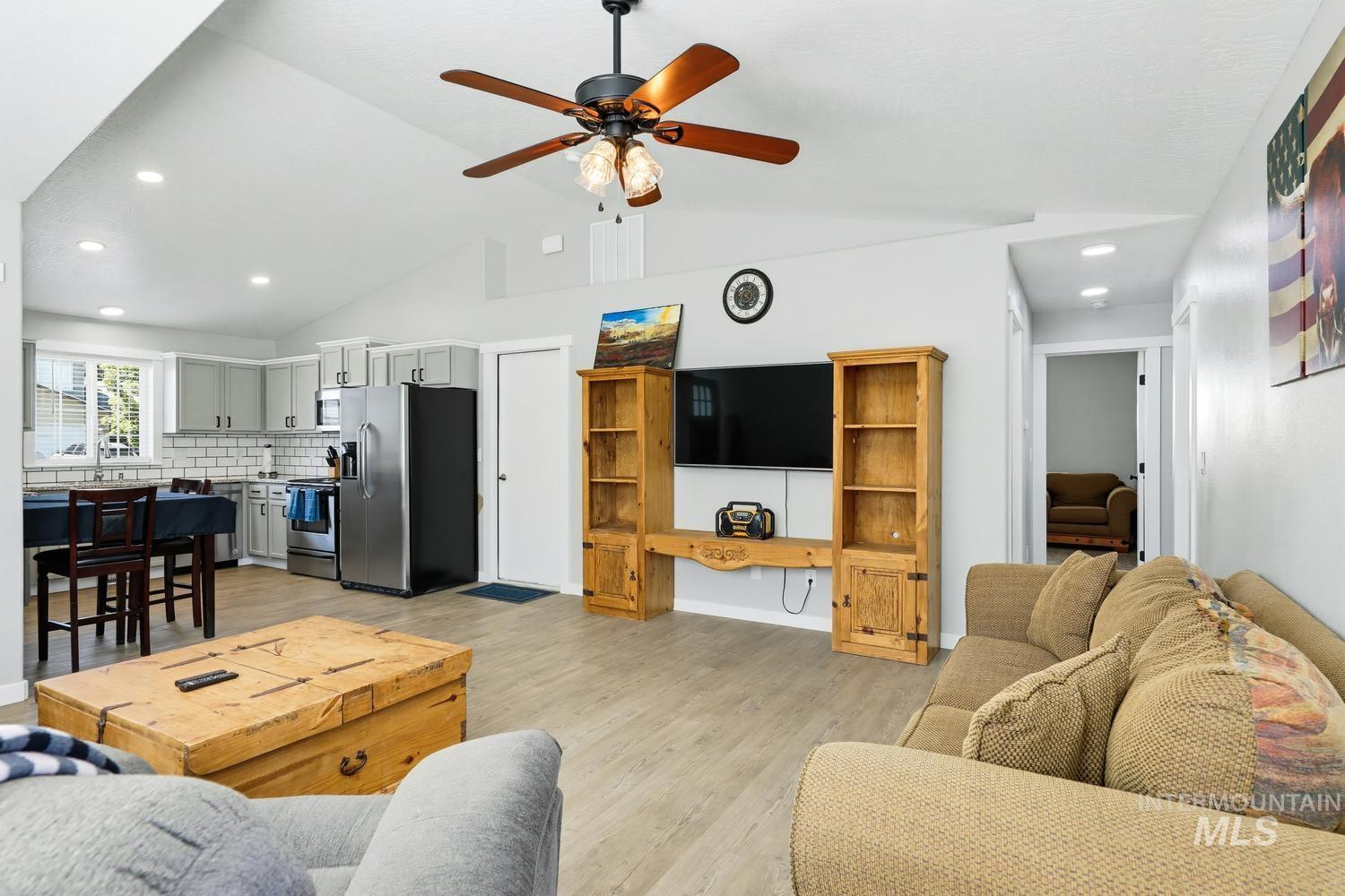 5221 Lockwood Property Photo 7