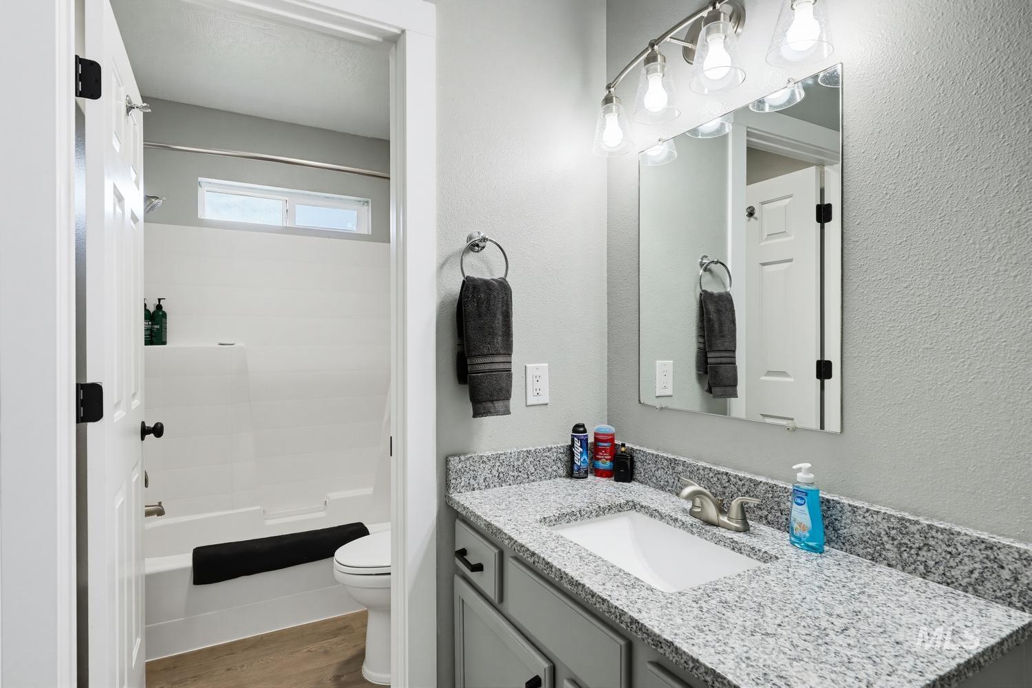 5221 Lockwood Property Photo 17
