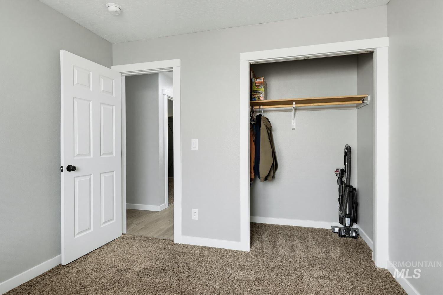 5221 Lockwood Property Photo 19