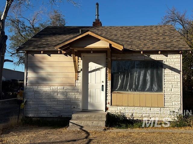1040 2nd Ave W Property Photo 1