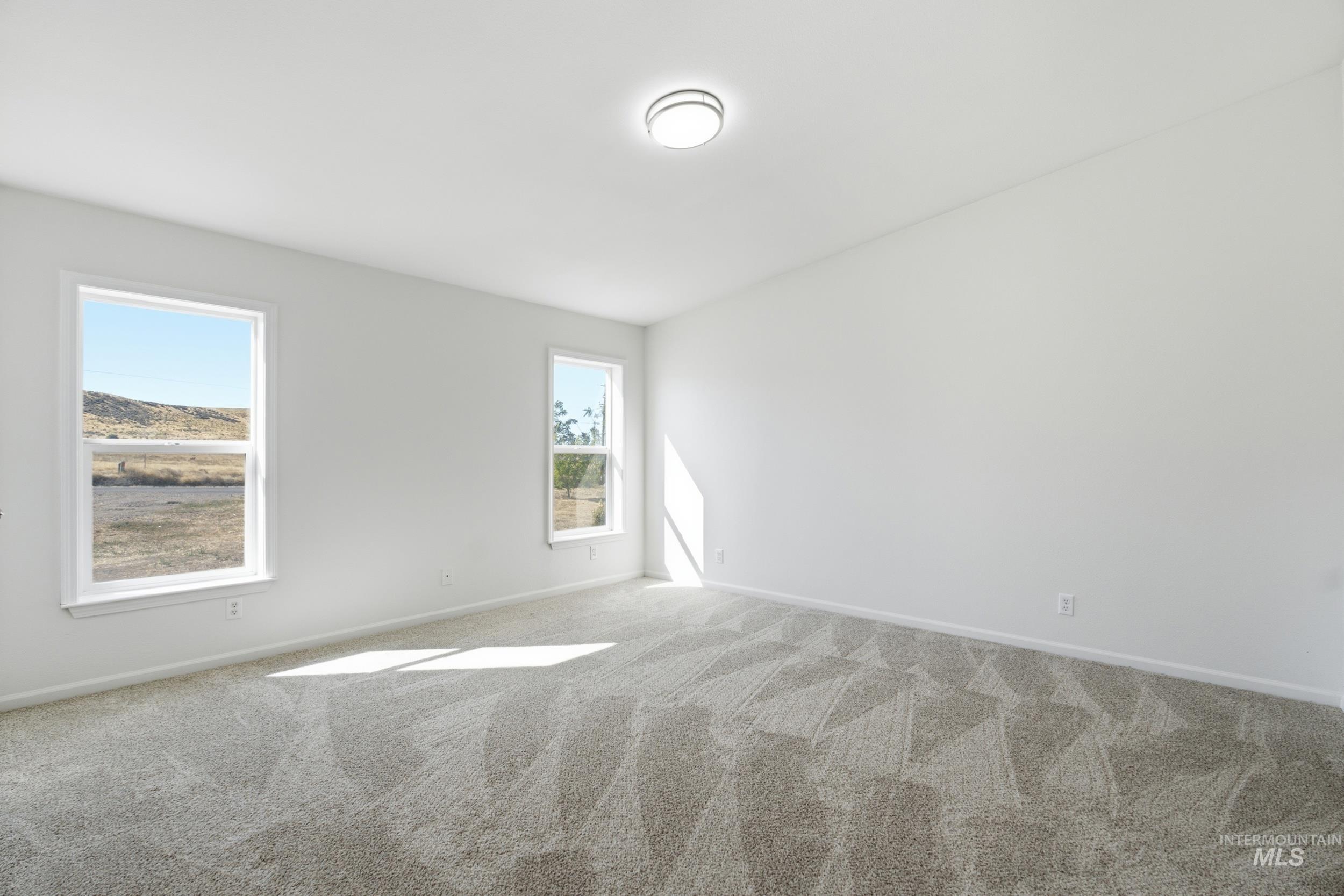 3095 Center Ave Property Photo 15