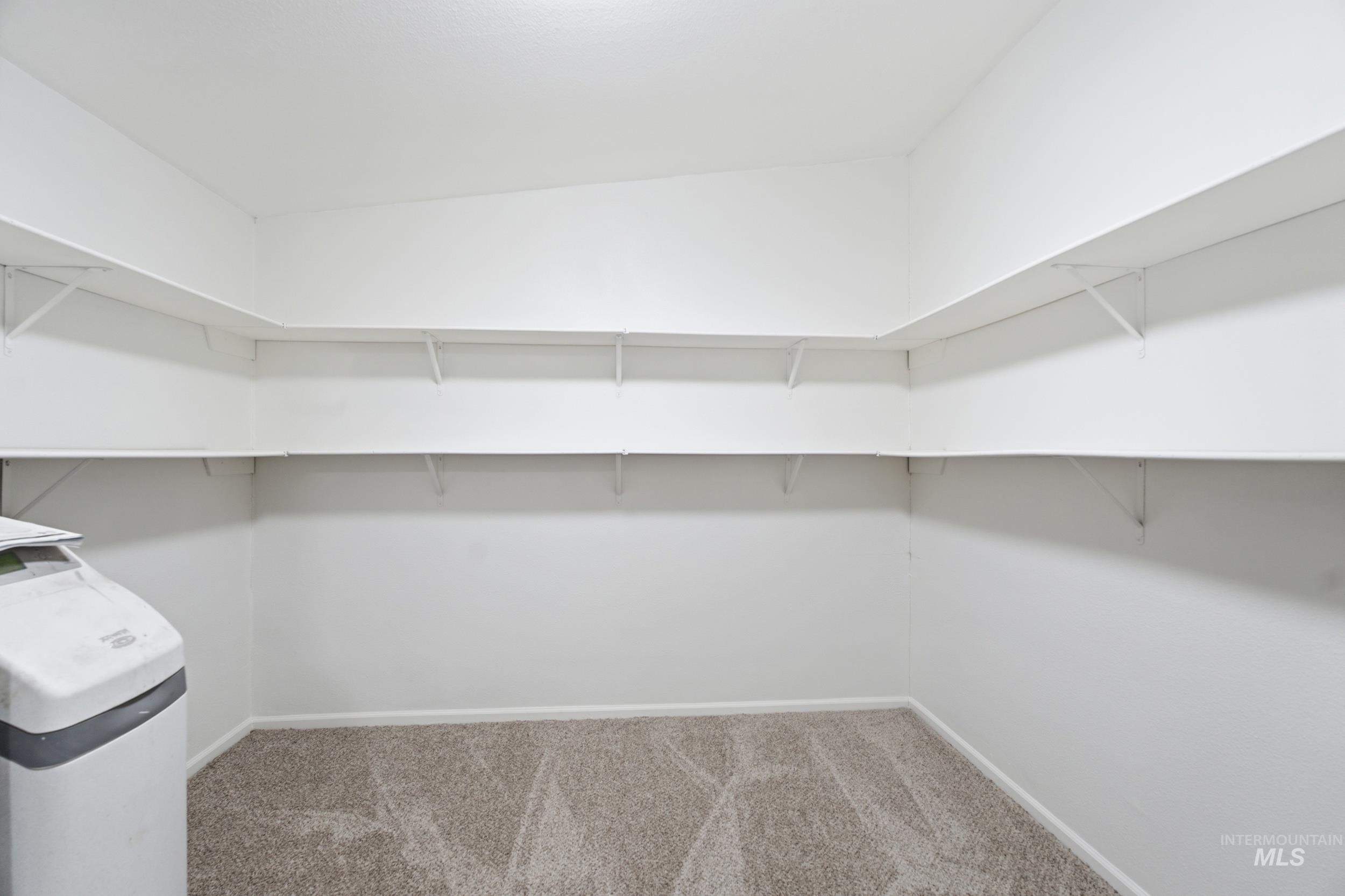 3095 Center Ave Property Photo 25