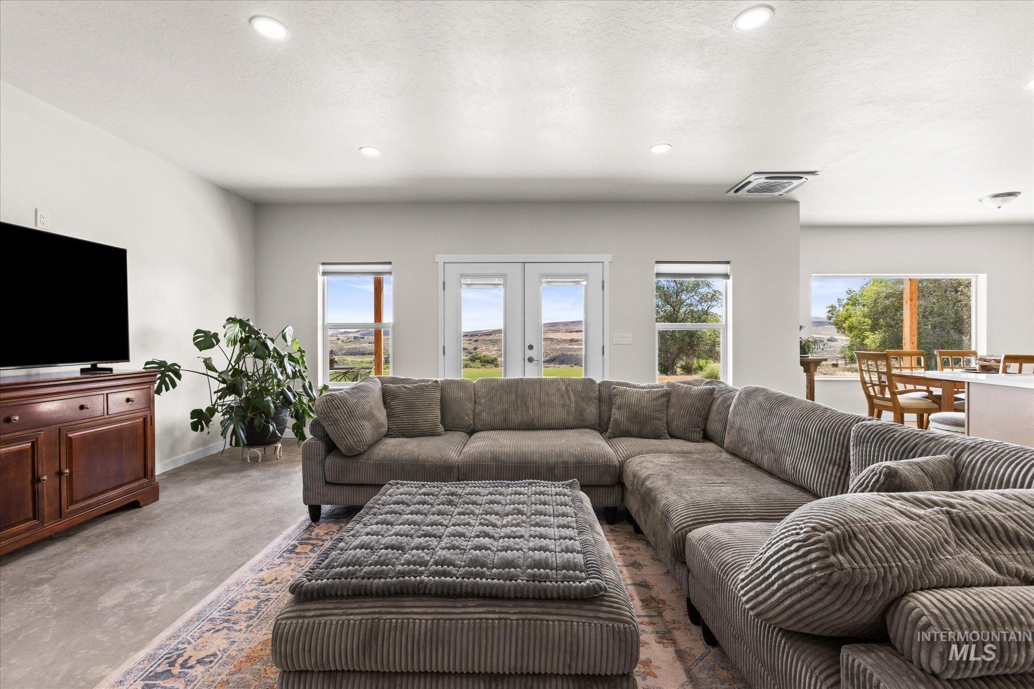 3099 Little Valley Road Property Photo 4