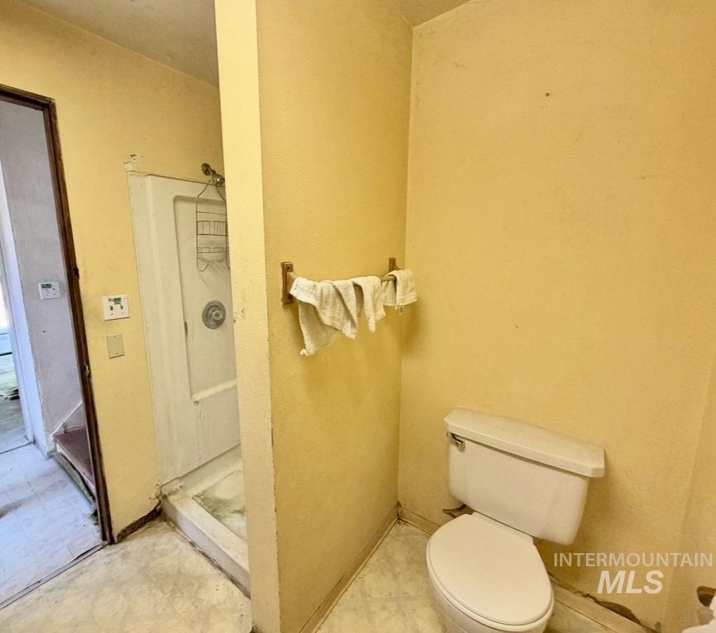 2454 Riverside Drive Property Photo 13