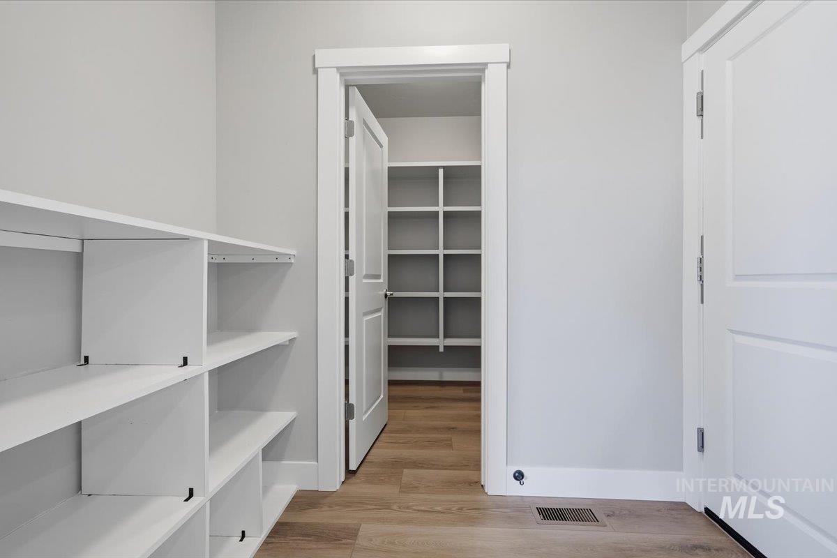10386 Stony Oak St. Property Photo 17