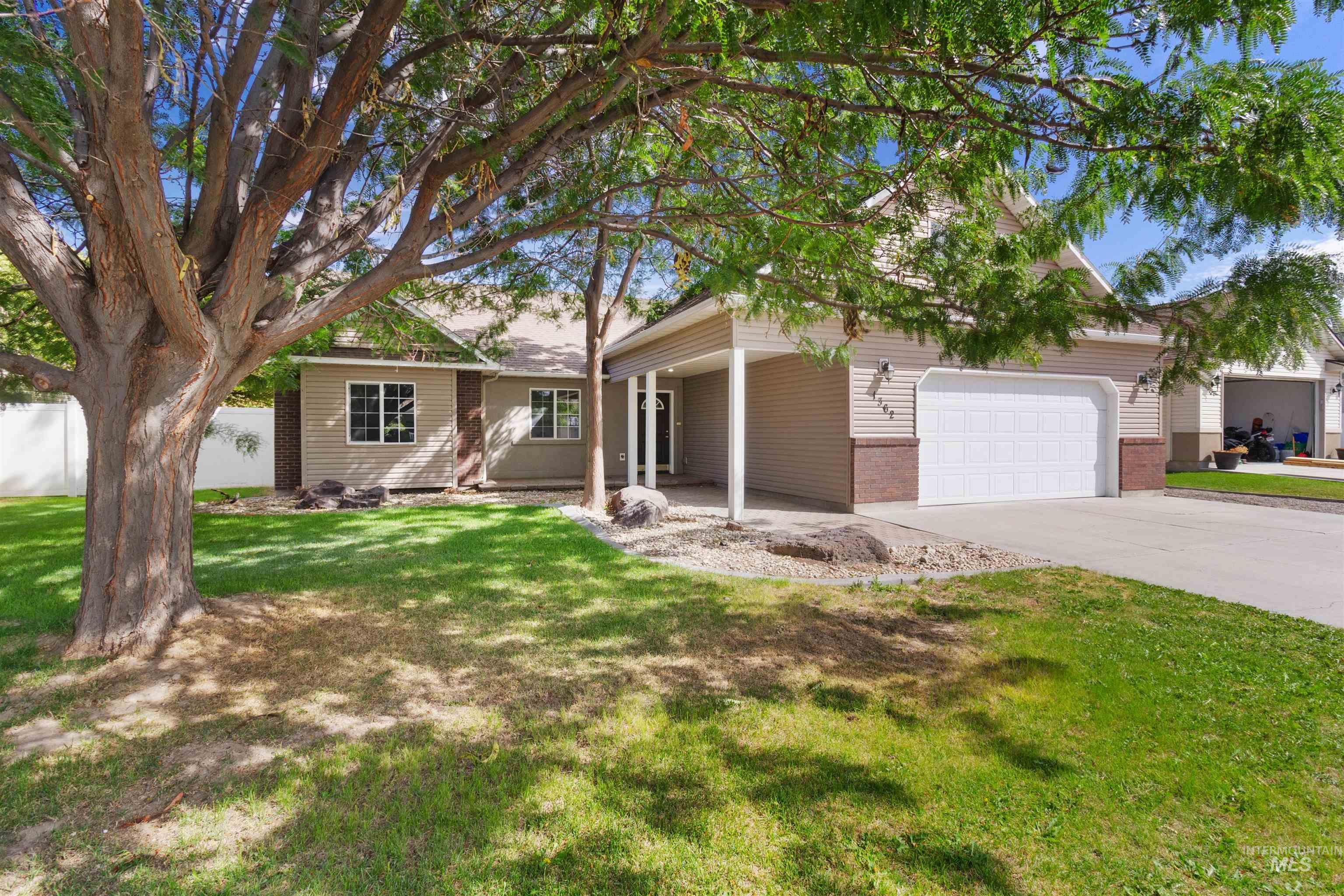 1362 Cody Court Property Photo 4