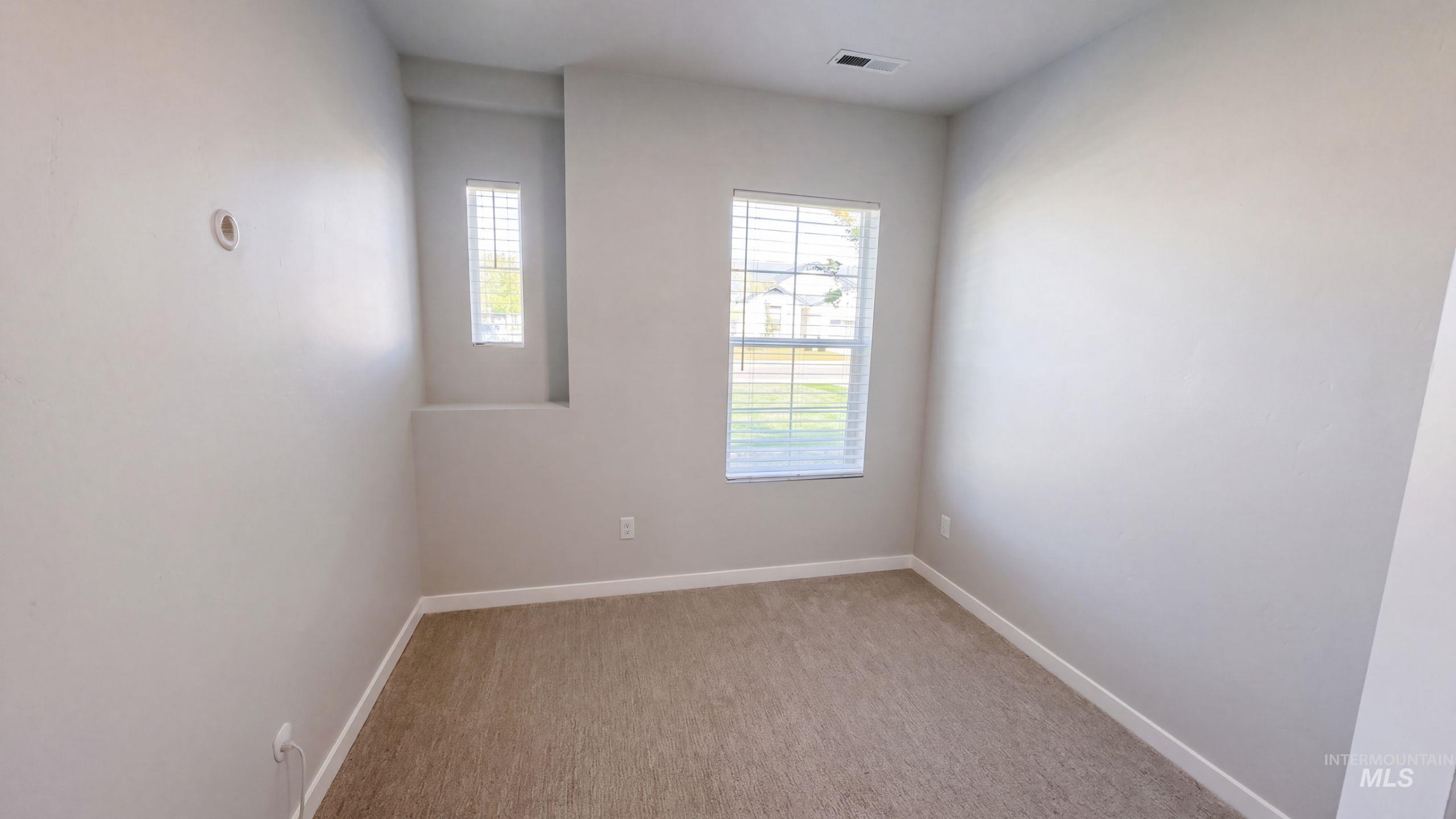 4998 W Thornapple Dr Property Photo 9