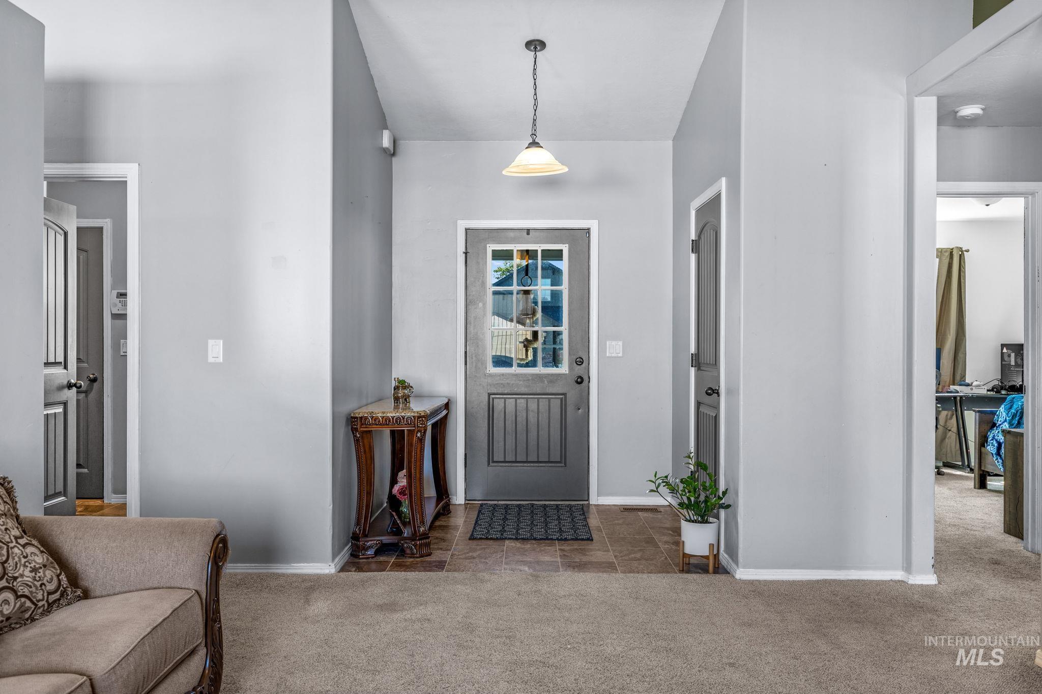2688 Bayberry Dr. Property Photo 4