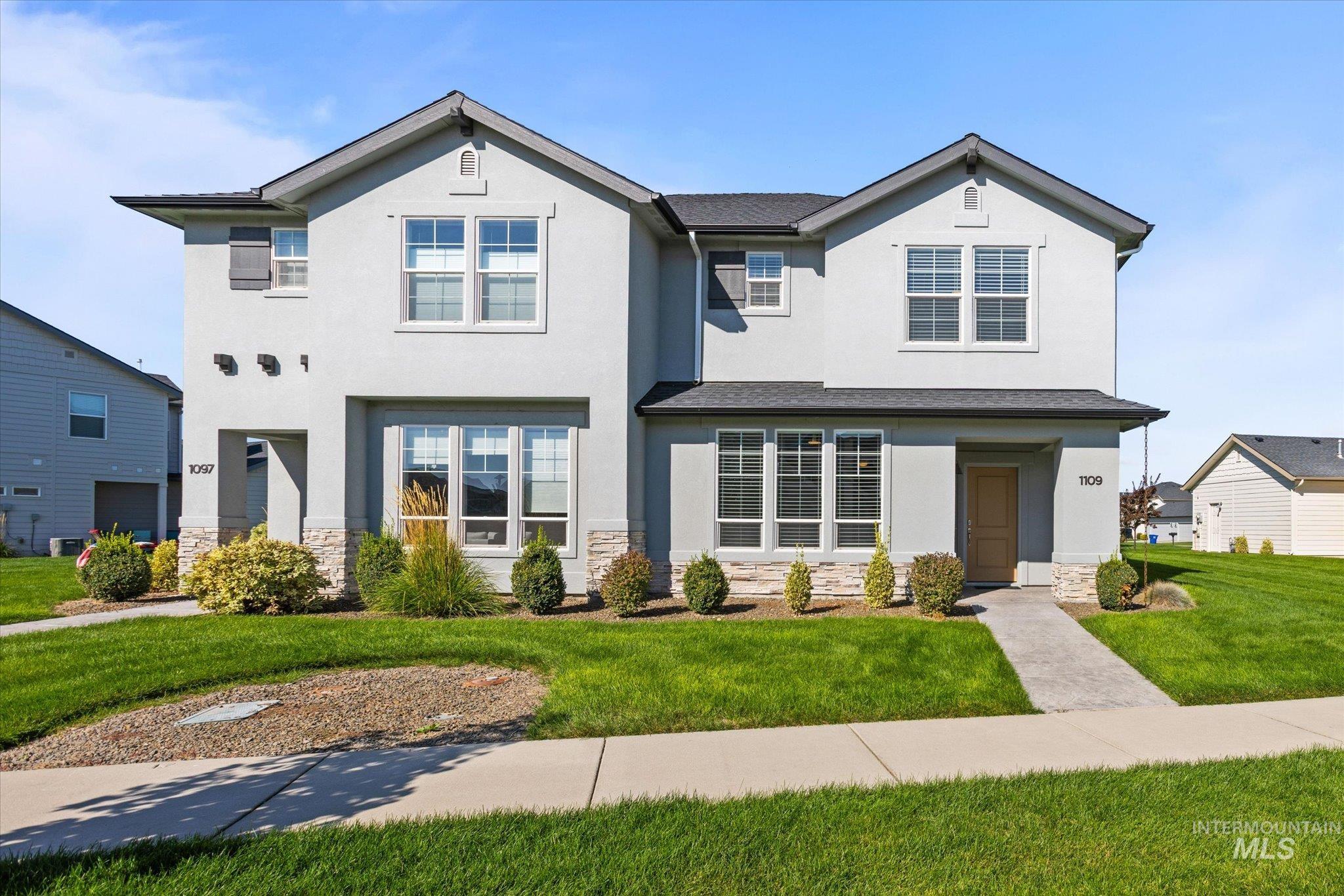 1109 N World Cup Ln Property Photo 1