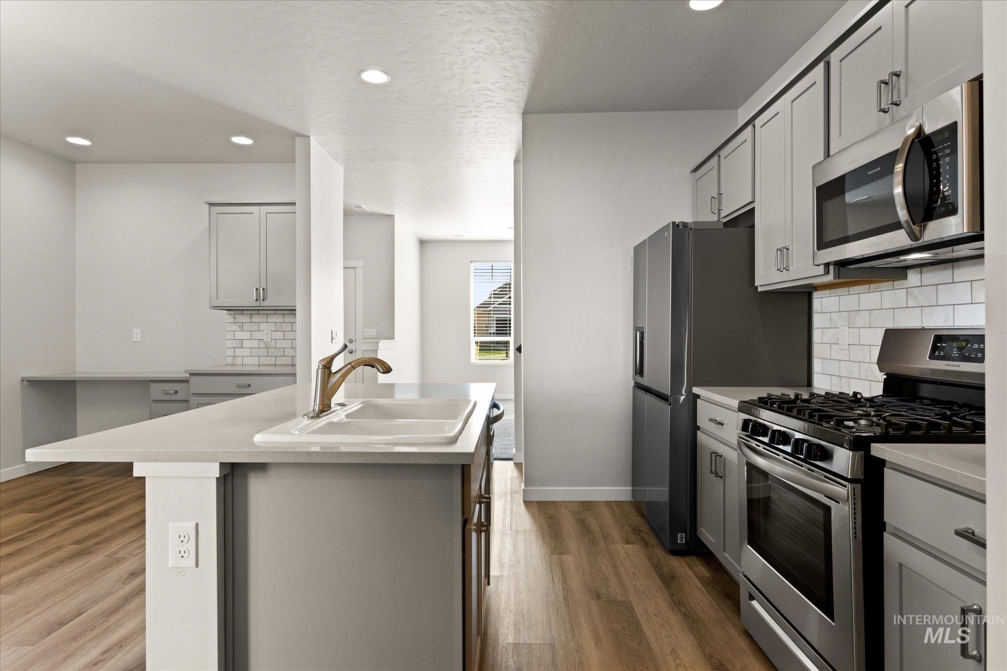 1109 N World Cup Ln Property Photo 13