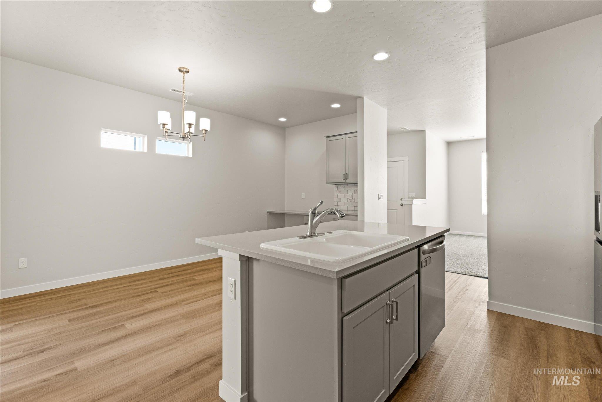 1109 N World Cup Ln Property Photo 15