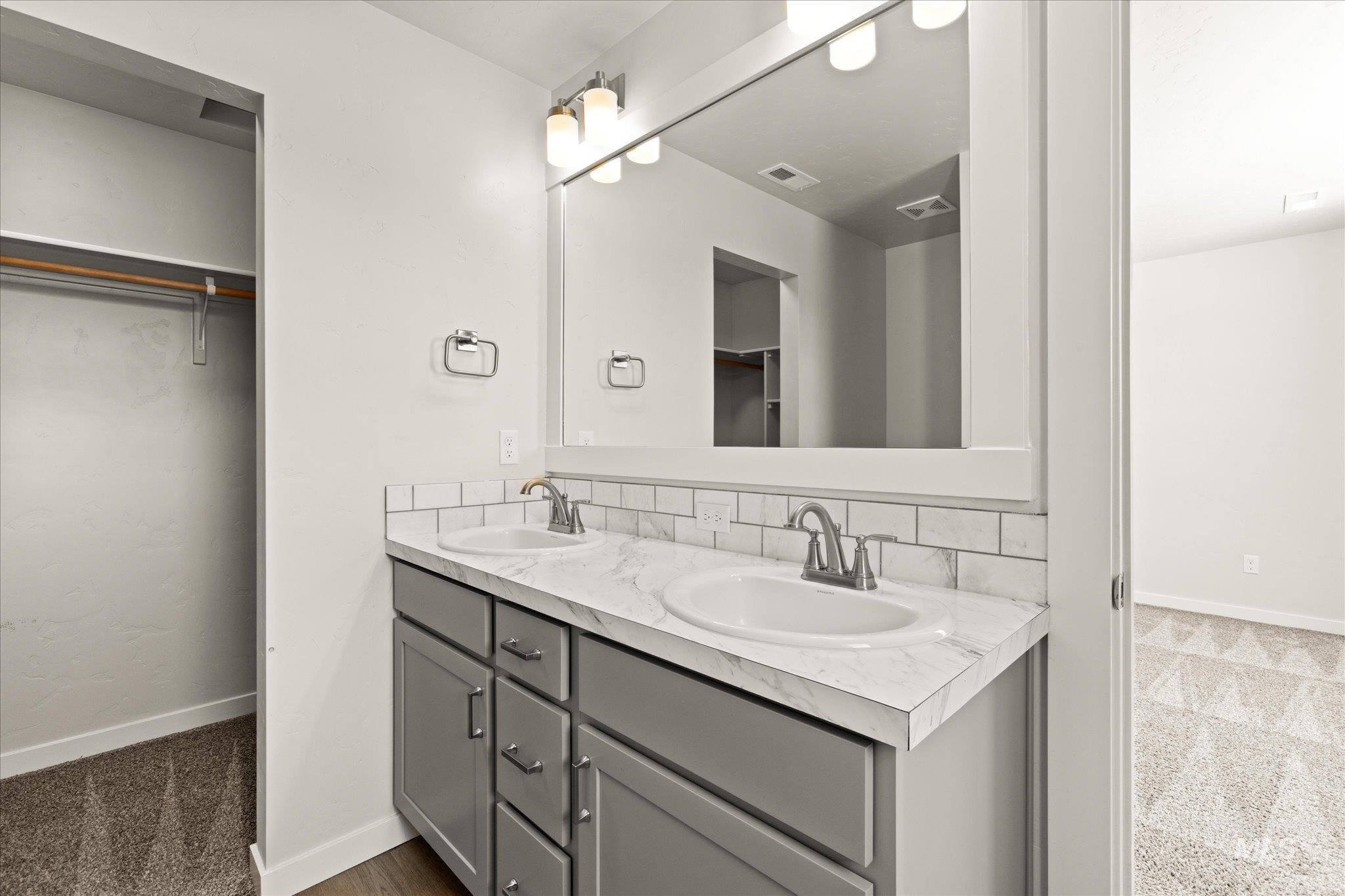 1109 N World Cup Ln Property Photo 28