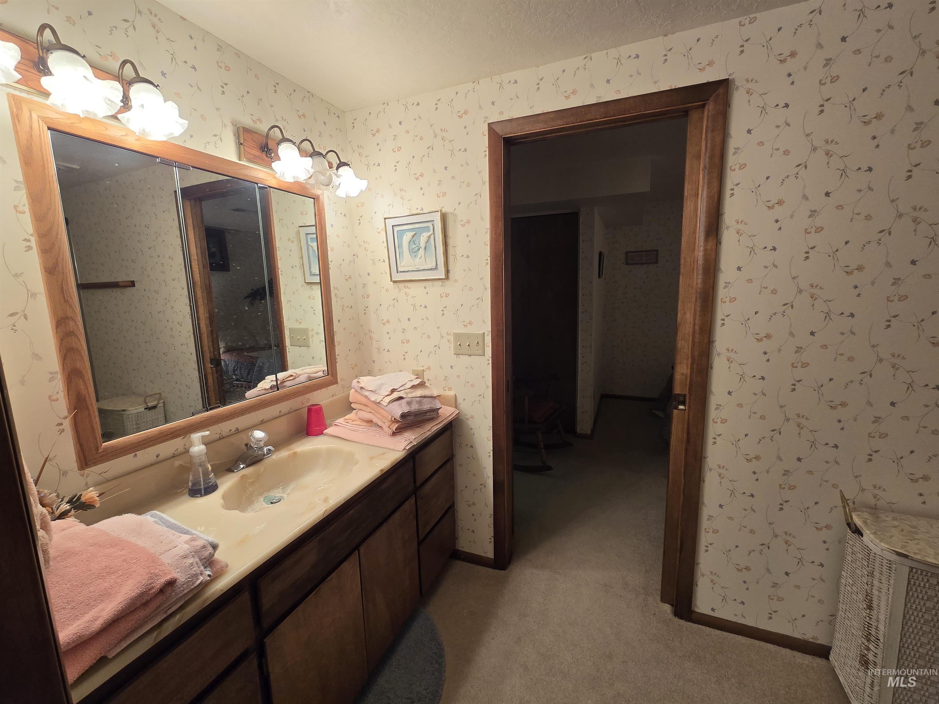 280 Meadows Lane Property Photo 33