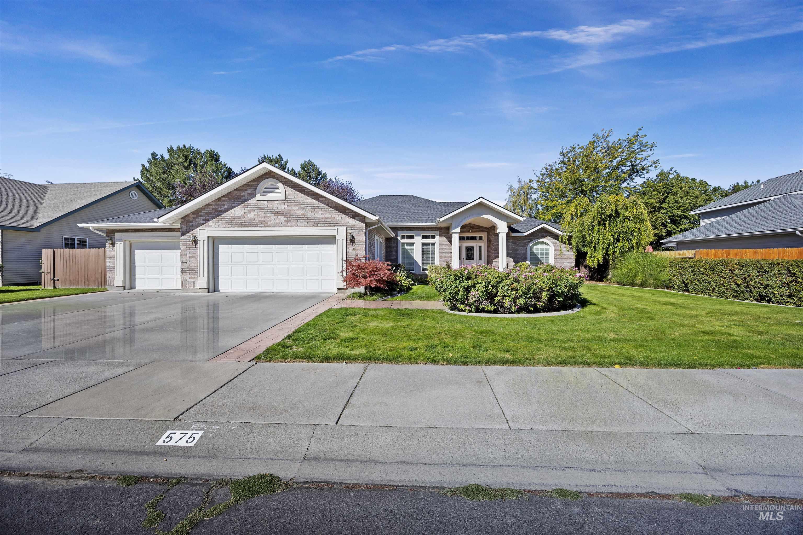 575 Woodland Drive Property Photo 1