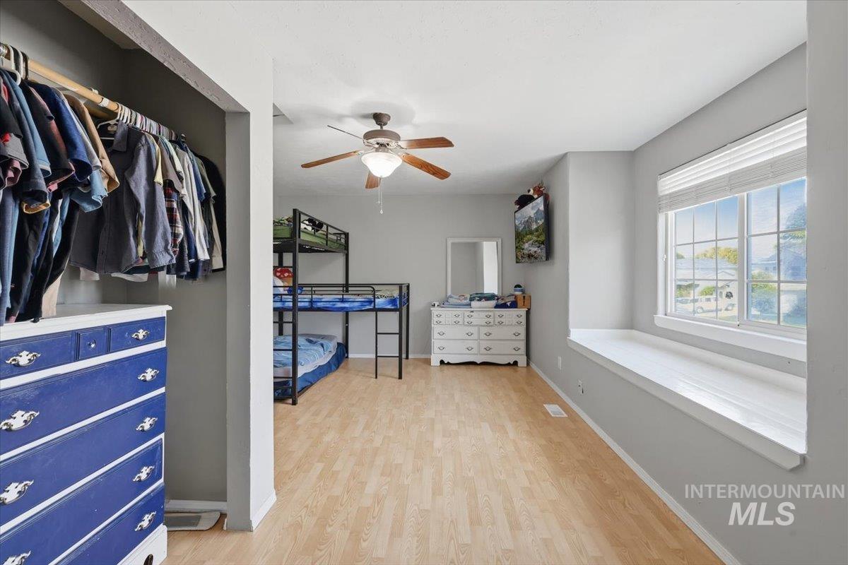 5302 Weston Ave. Property Photo 14