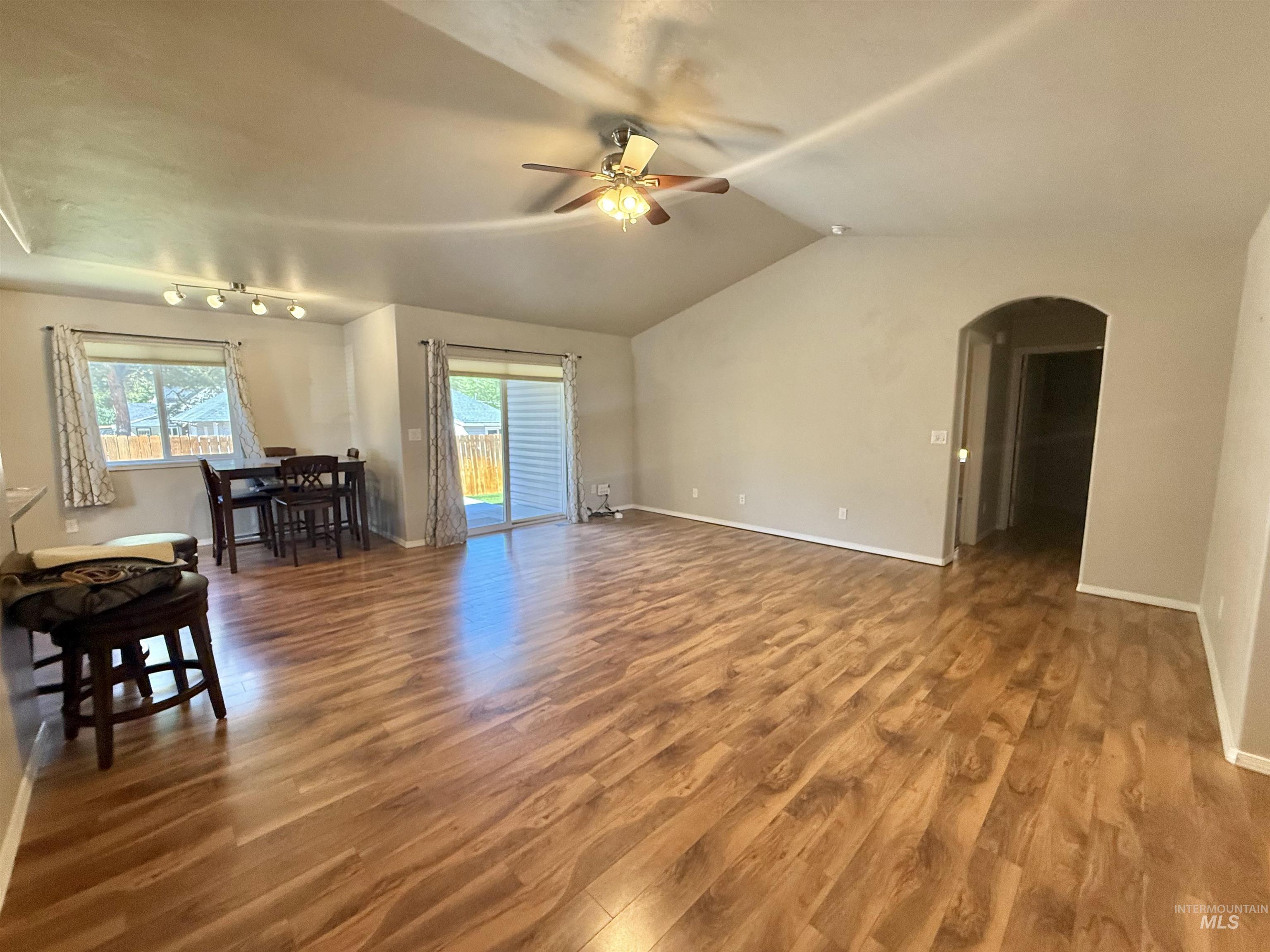 701 N Fillmore Property Photo 3