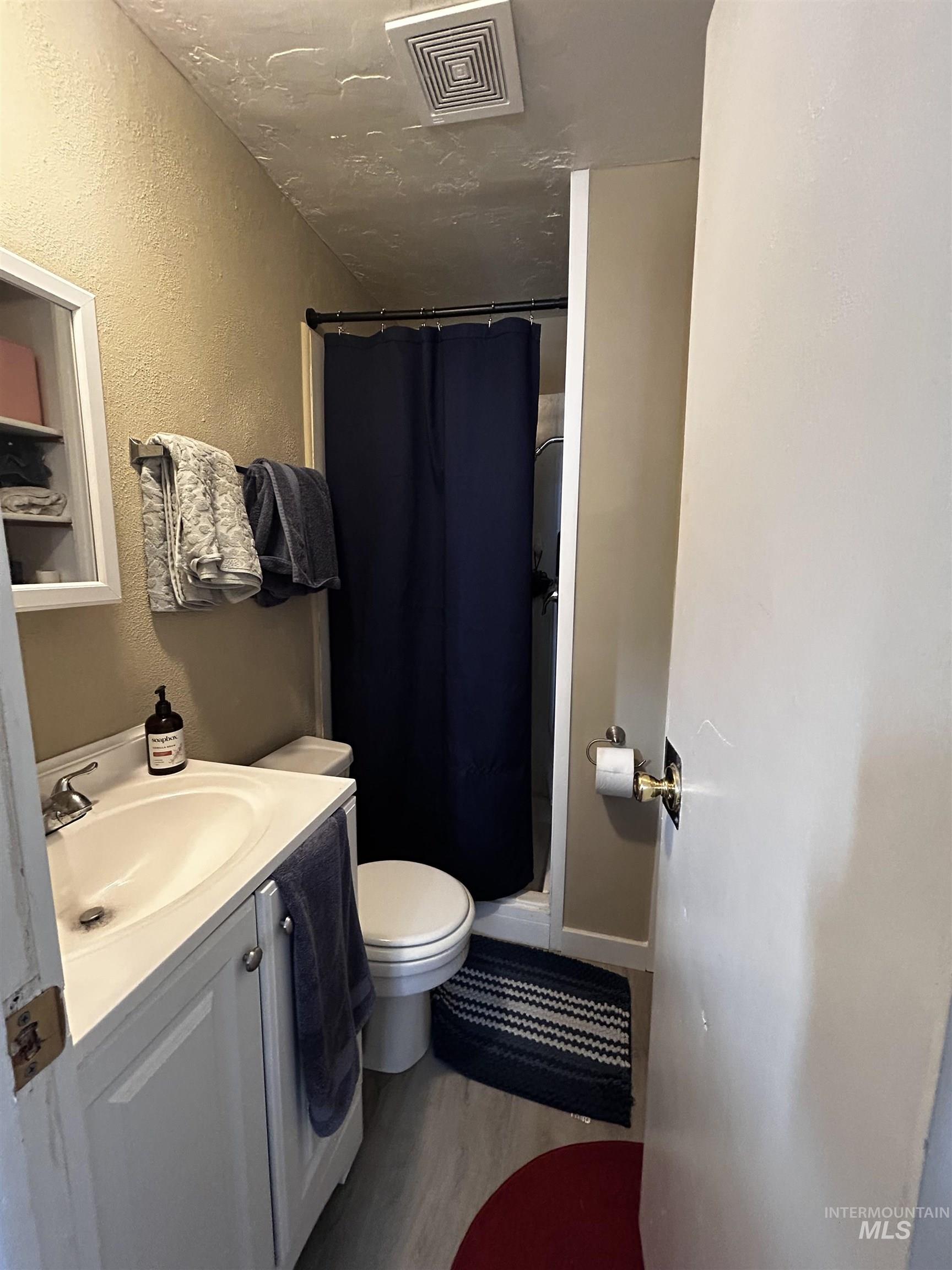 1201 W Washington Property Photo 6