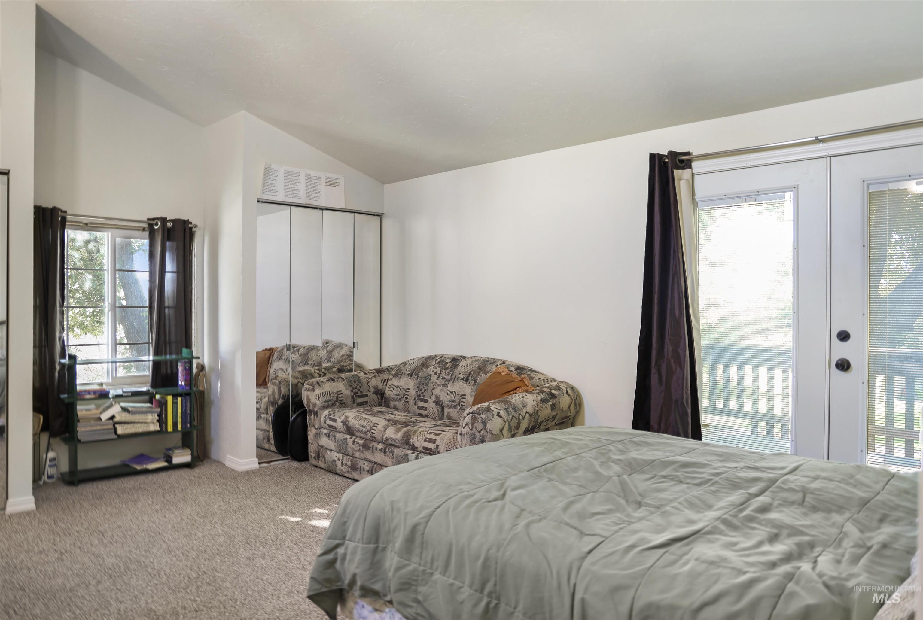 374 E 400 S Property Photo 24
