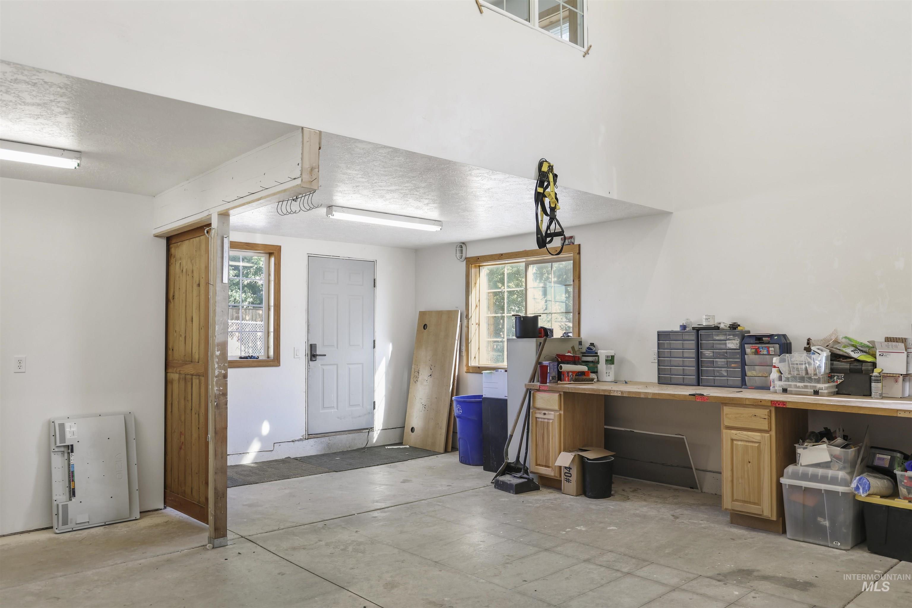 374 E 400 S Property Photo 34