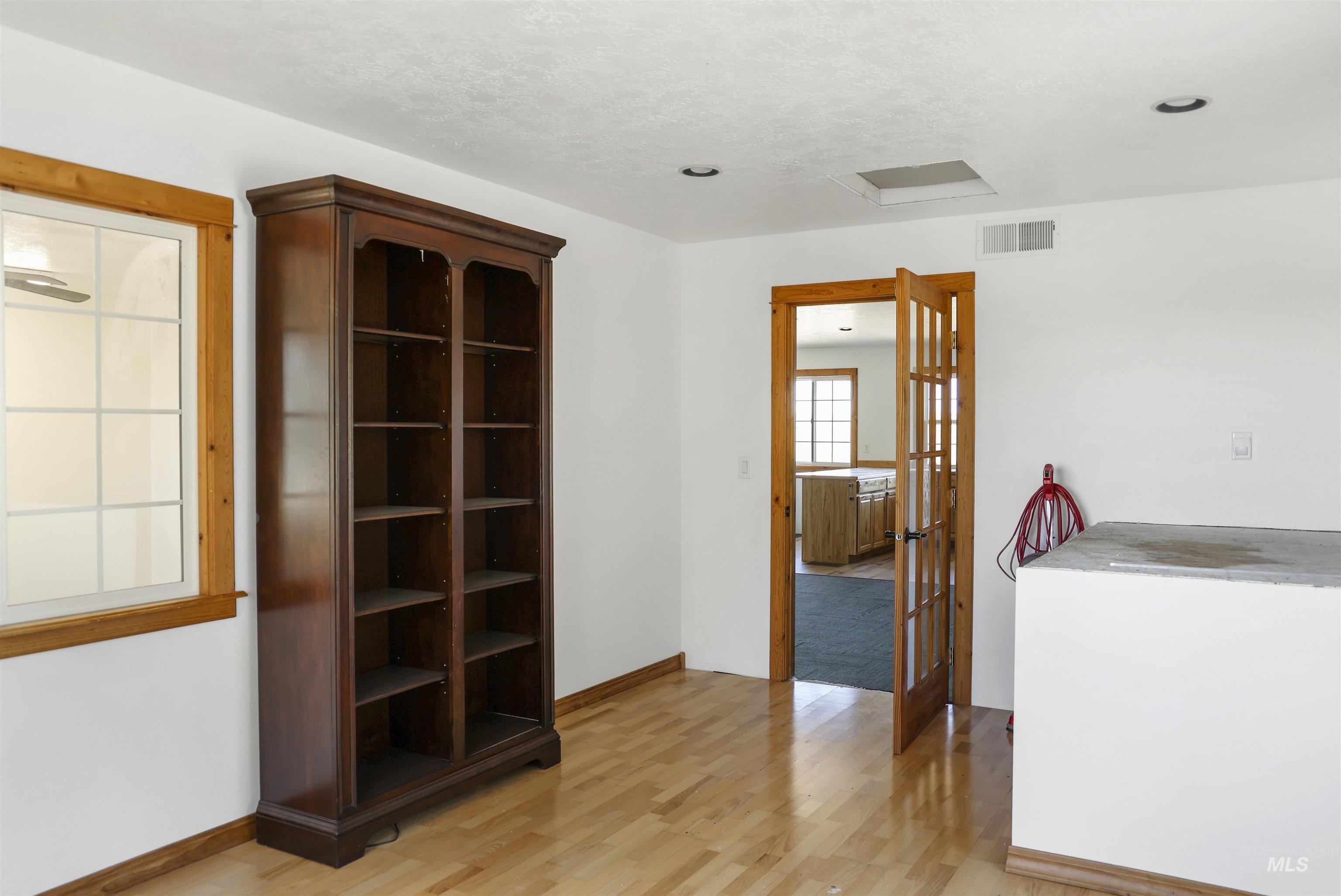 374 E 400 S Property Photo 46
