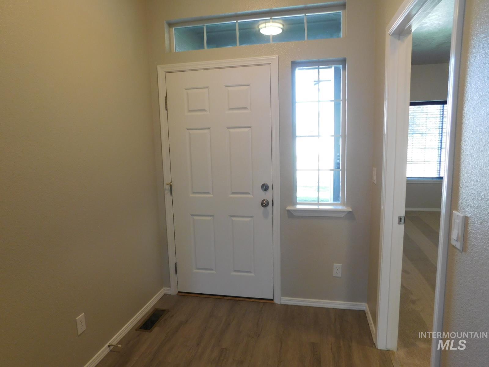 1089 E Grand Haven St Property Photo 5