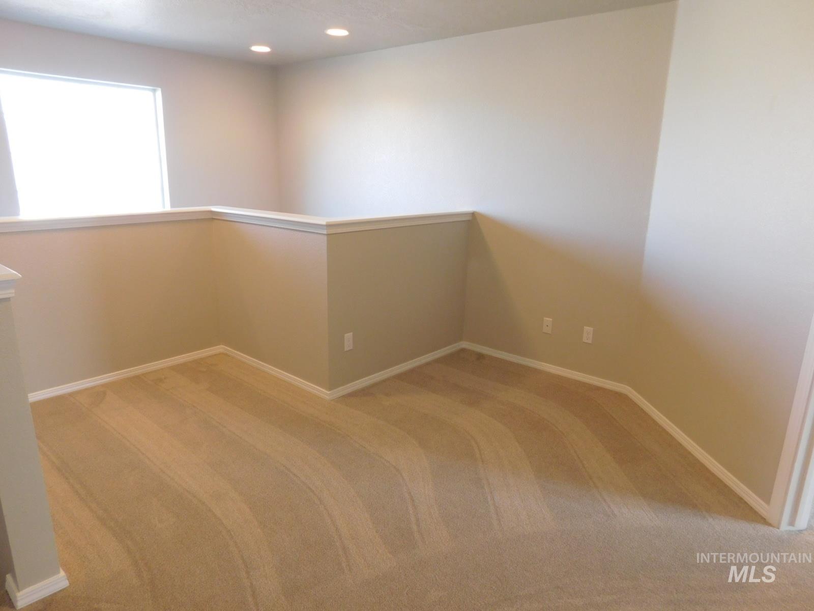 1089 E Grand Haven St Property Photo 20