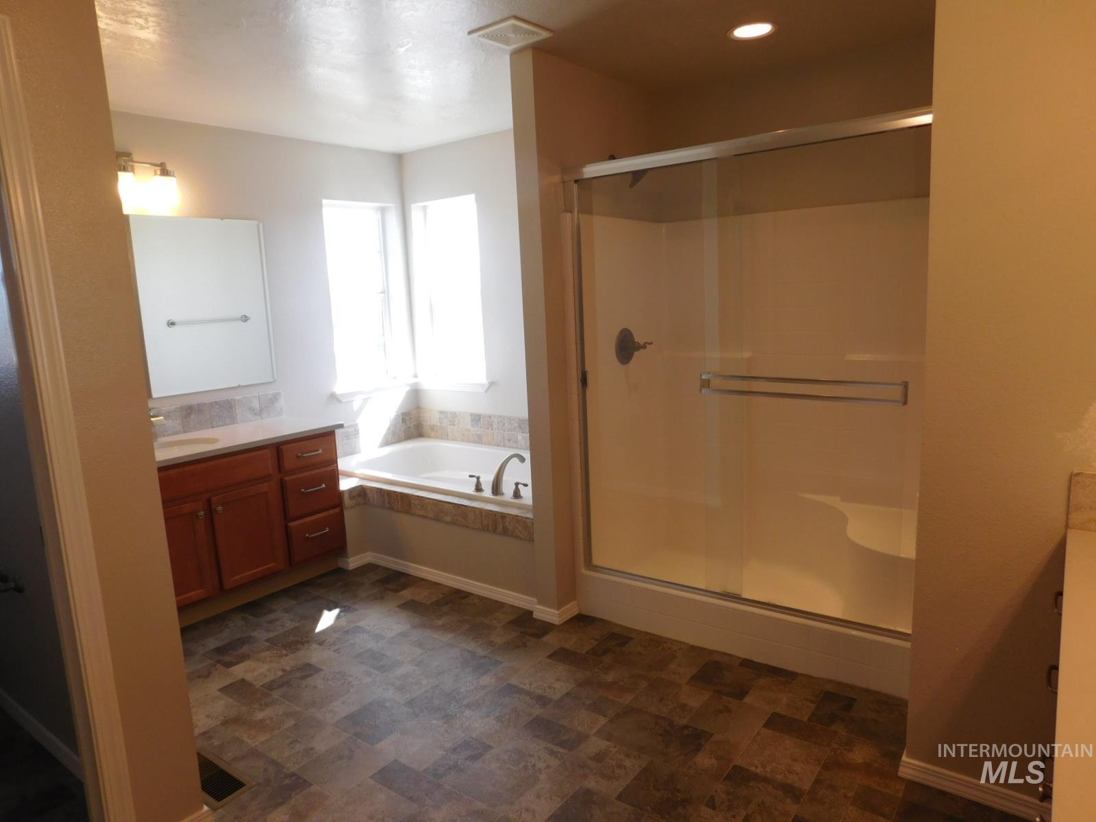 1089 E Grand Haven St Property Photo 26