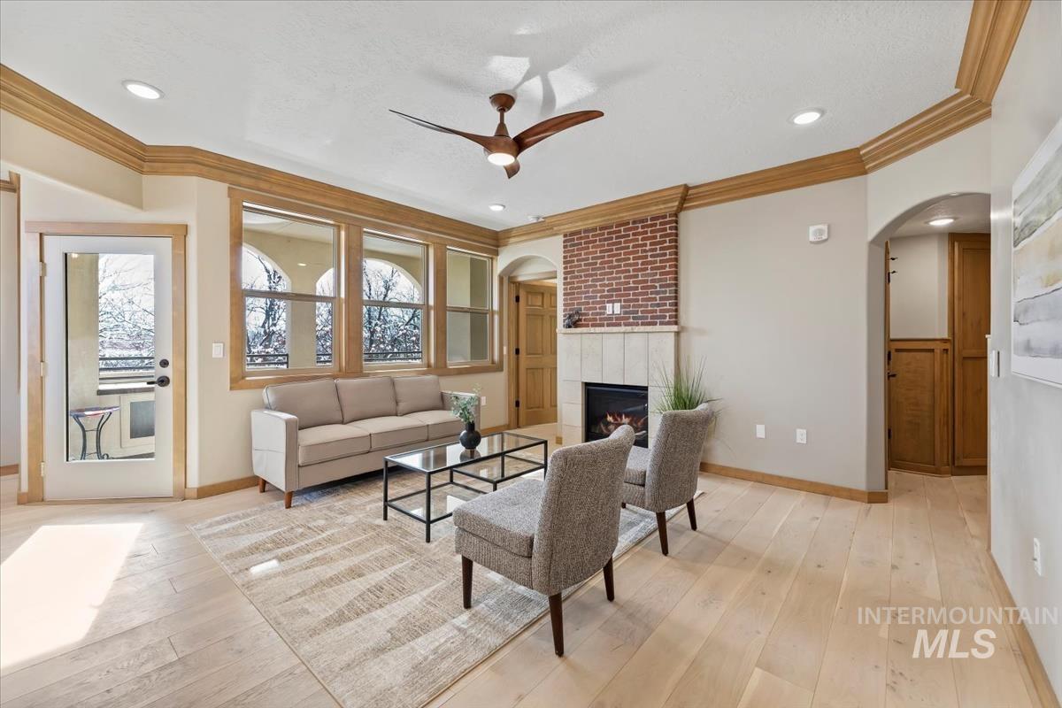 79 E Aikens Street Property Photo 12