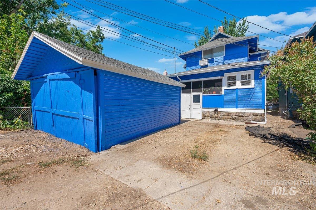1607 W Resseguie Property Photo 24