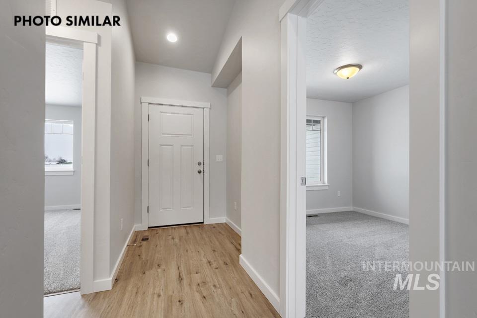 1425 Dawn St Property Photo 4