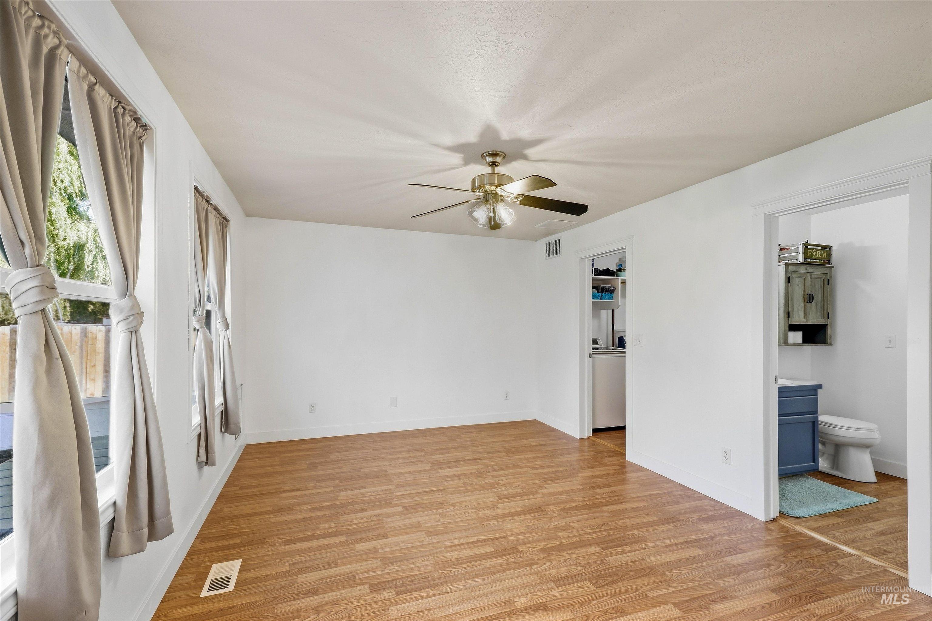 1087 S New Summer Ave Property Photo 13