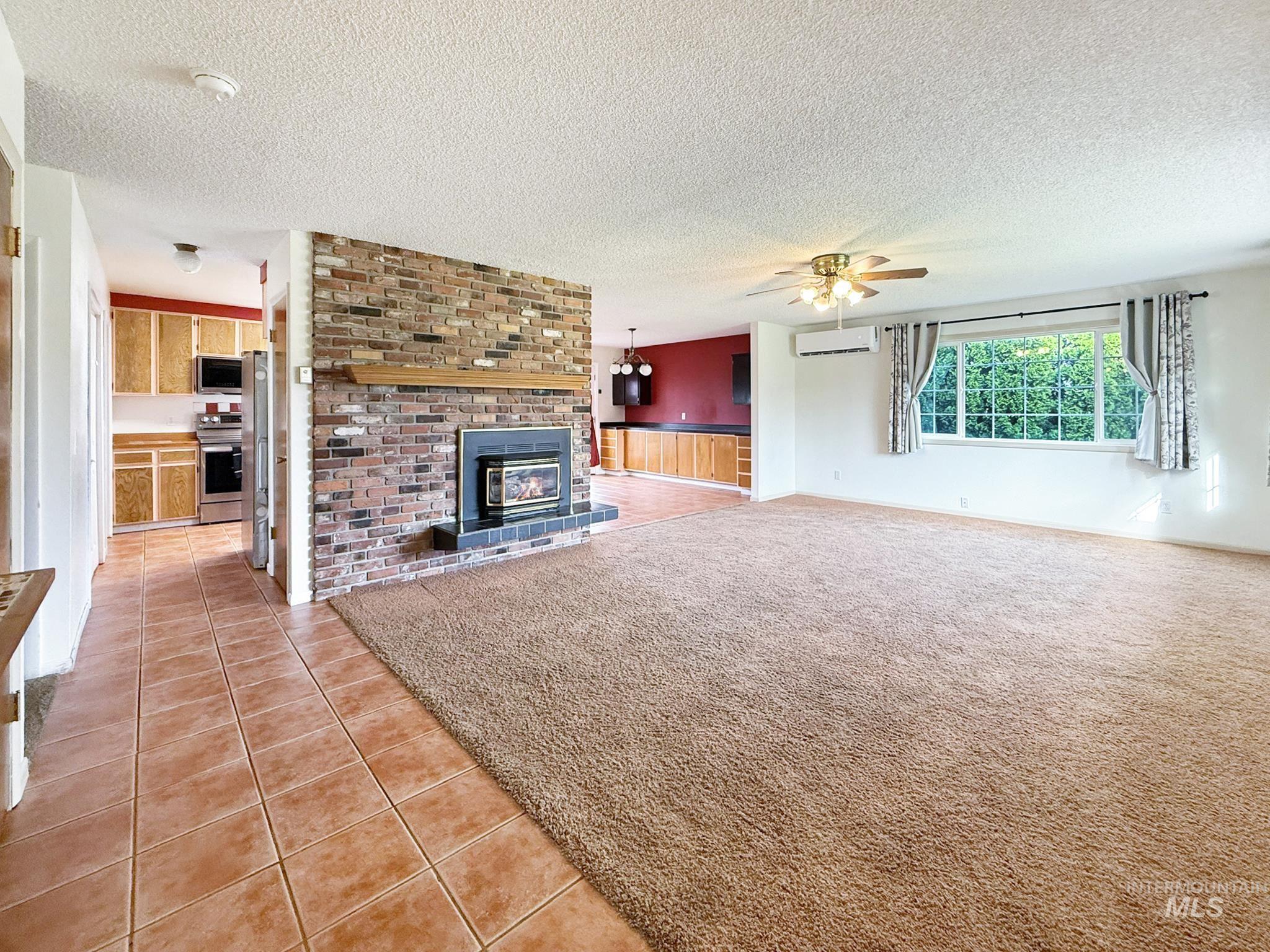 739 Maple Street Property Photo 3